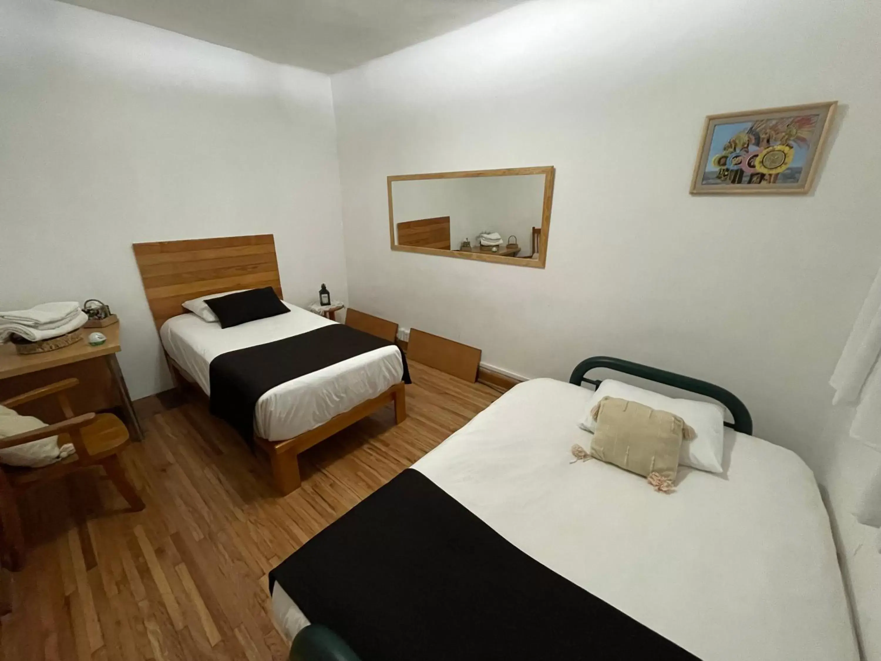 Photo of the whole room, Bed in Hostal Roma Condesa
