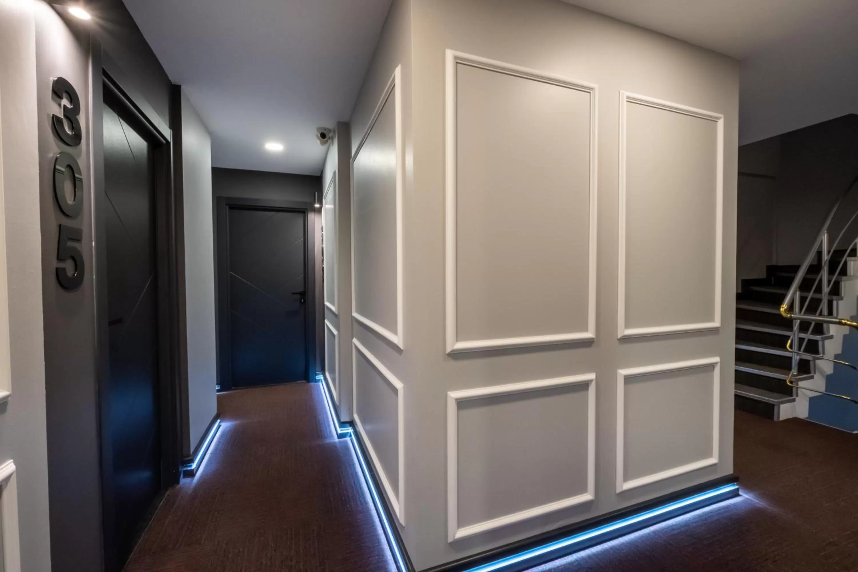 Property building in The Queen Hotel