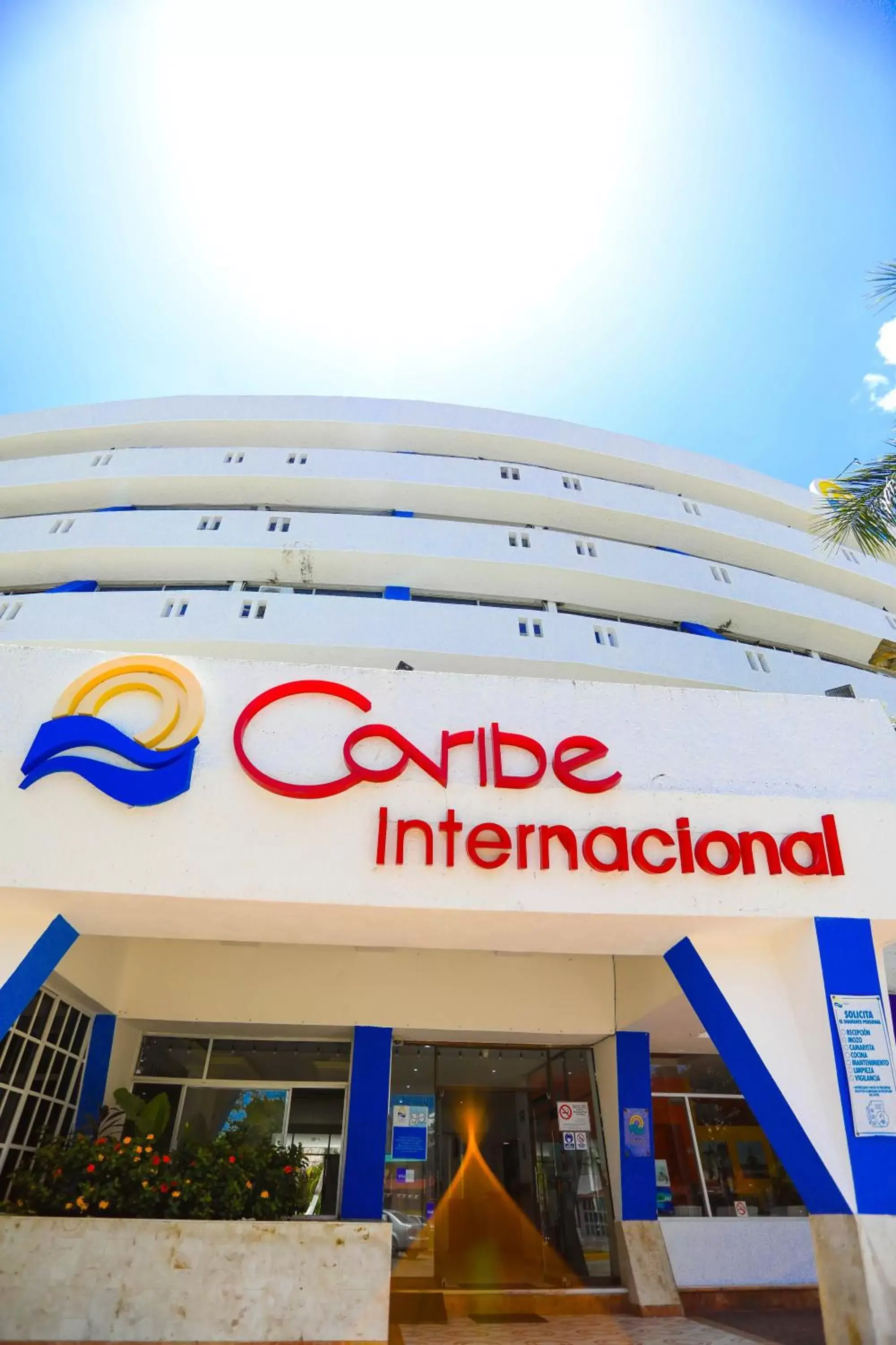 Facade/entrance in Hotel Caribe Internacional Cancun