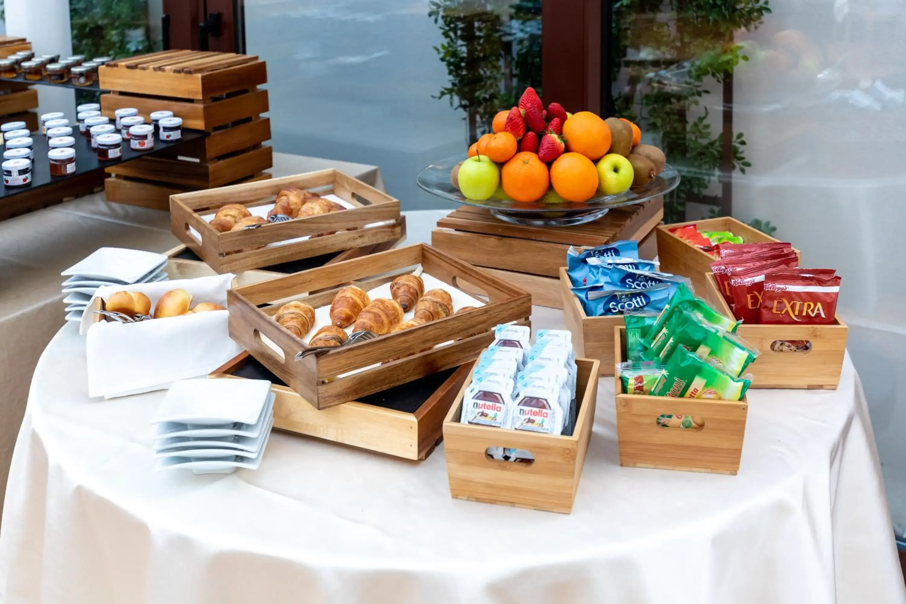 Buffet breakfast, Food in Hotel Le Premier