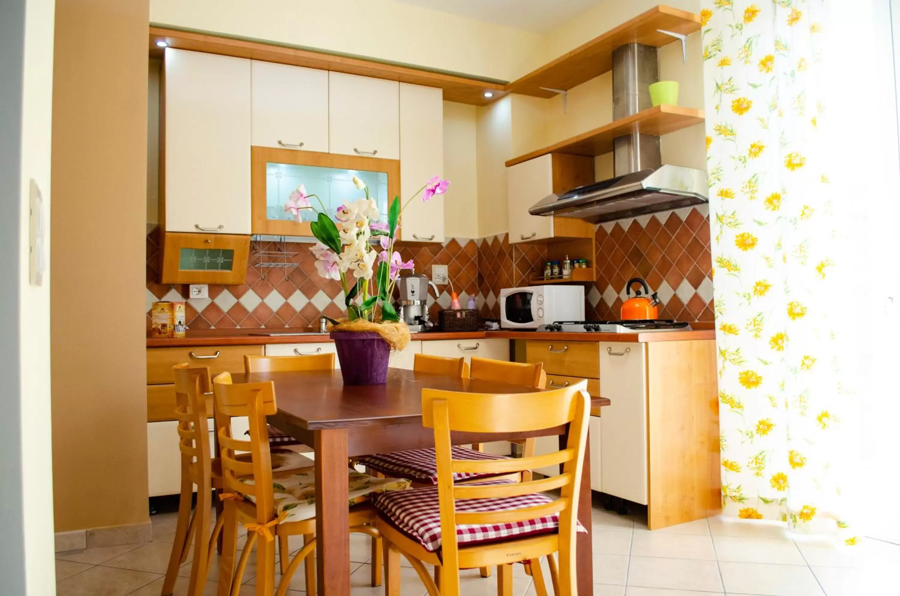 Dining Area in Villa longardi