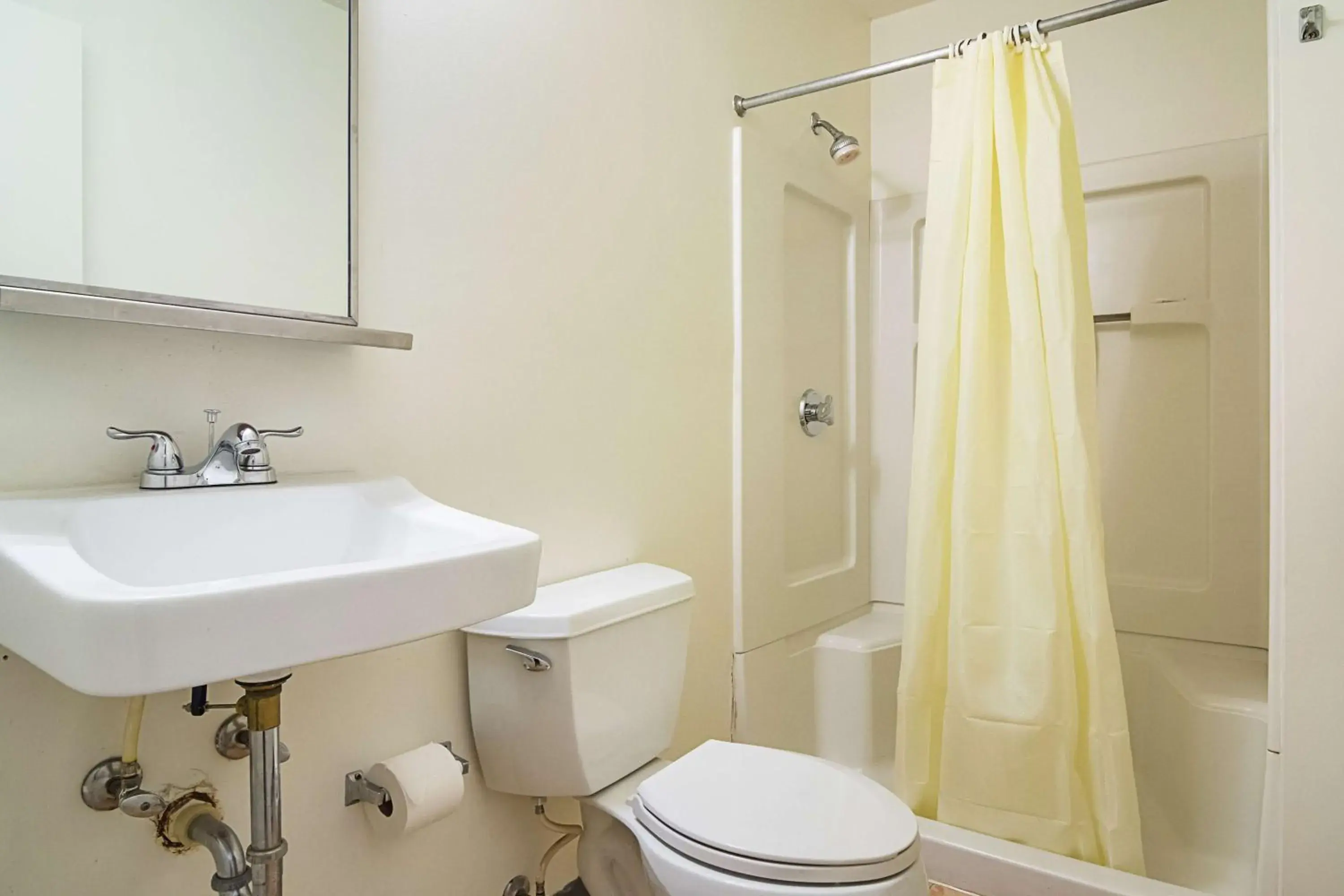 Bathroom in Motel 6-Fayetteville, NC - Fort Bragg Area