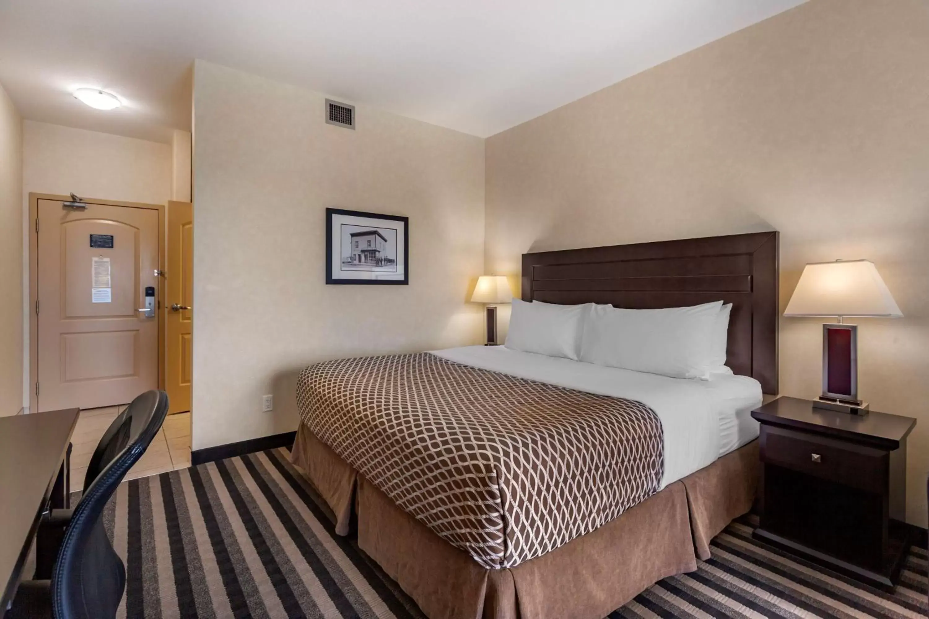 Bedroom, Bed in Best Western Plus Meridian