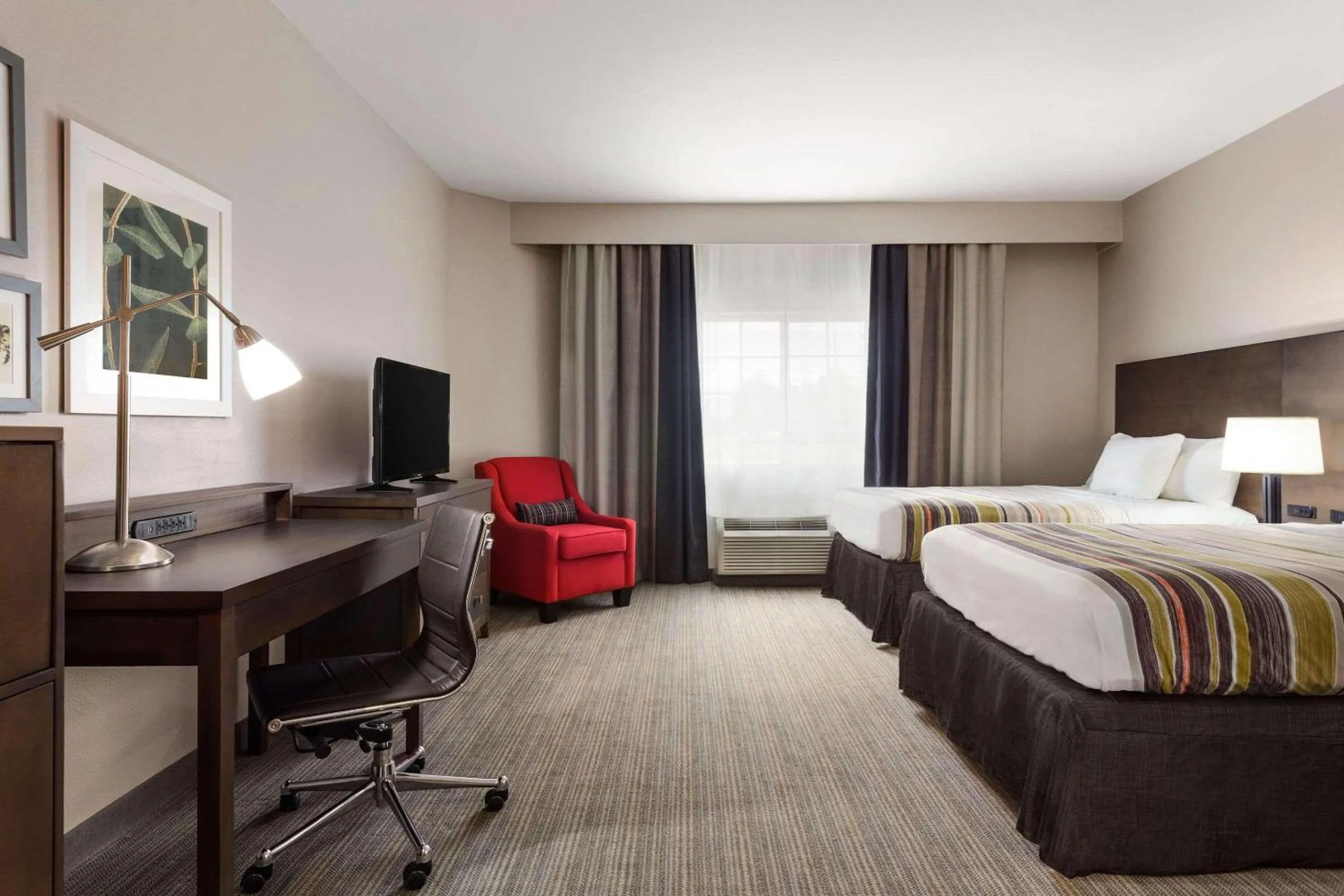 Bedroom, Bed in Country Inn & Suites by Radisson, Shreveport-Airport, LA