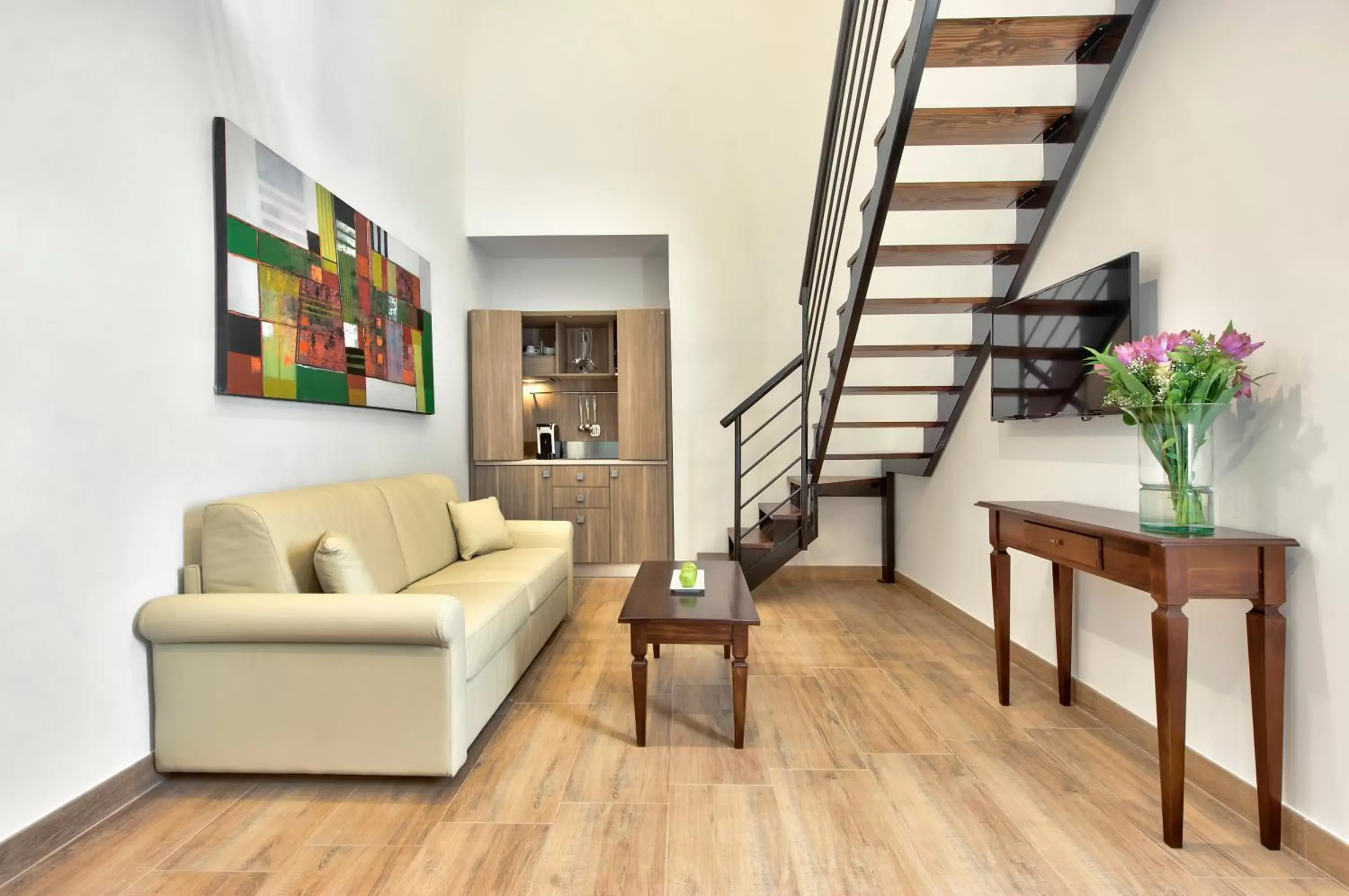 Kitchen or kitchenette, Seating Area in Palazzo Violetta Boutique Hotel