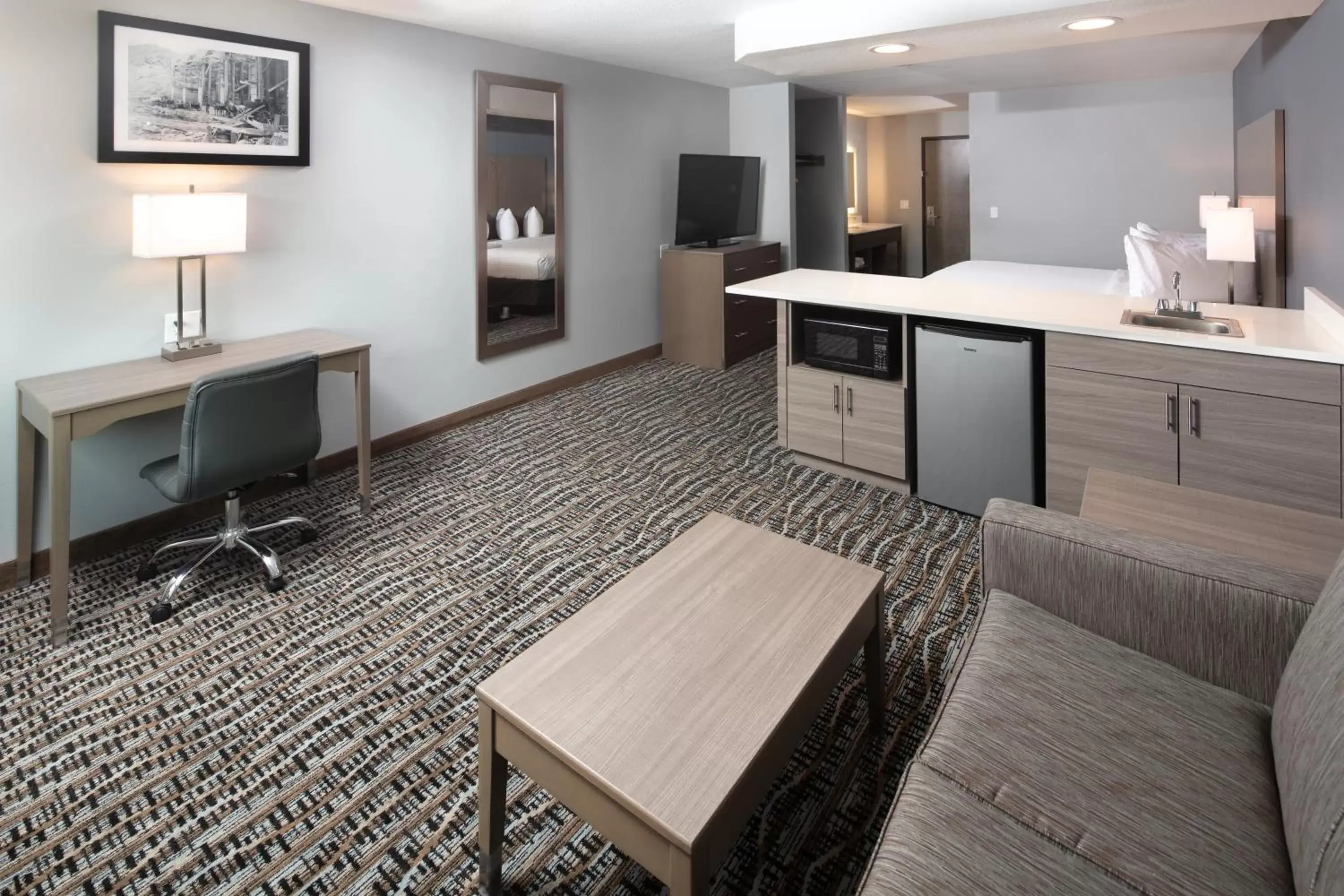 TV and multimedia in Hotel 28 Boise Airport, Ascend Hotel Collection