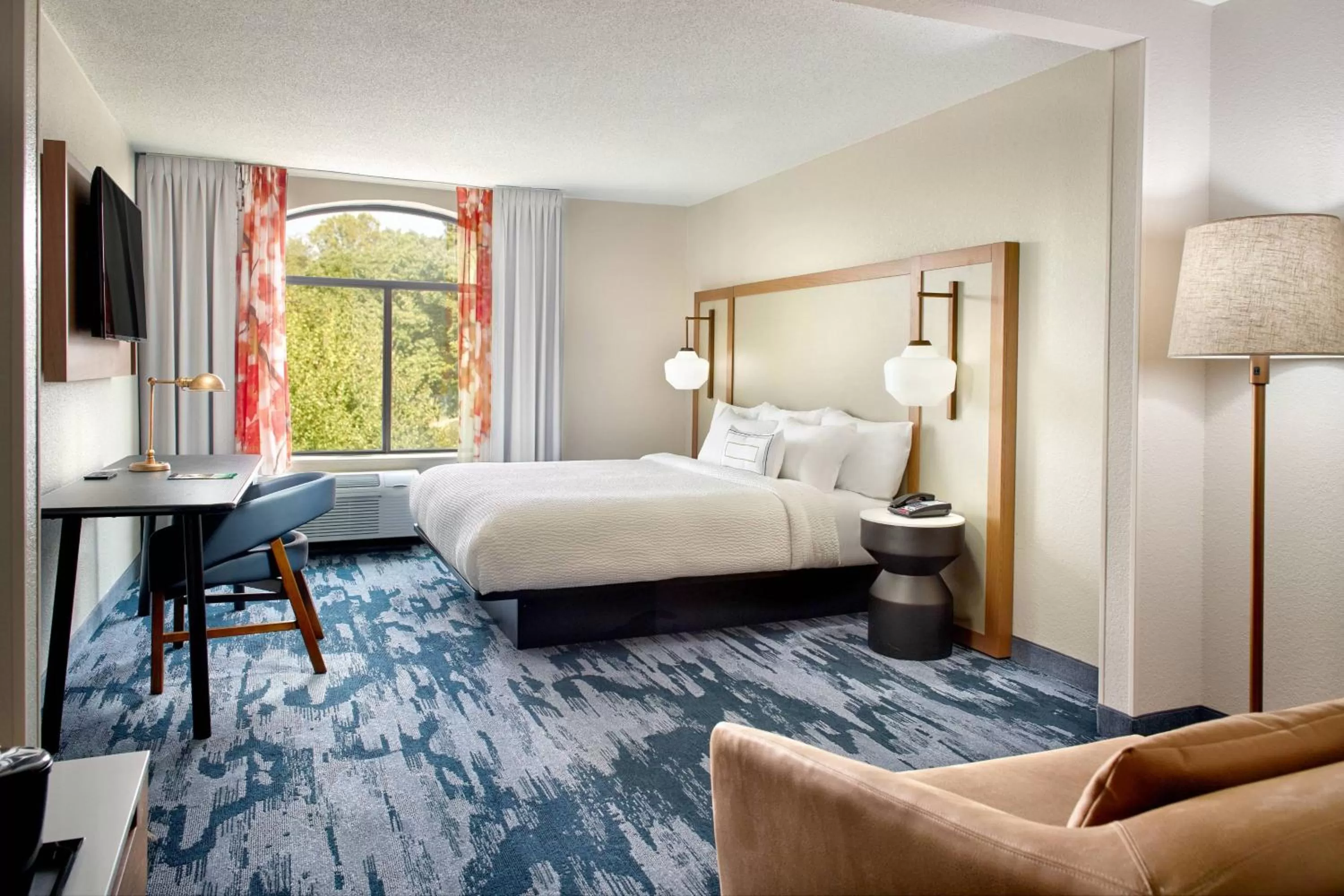 King Room with Adapted Tub - Mobility and Hearing Accessible in Fairfield by Marriott Inn & Suites Asheville Outlets