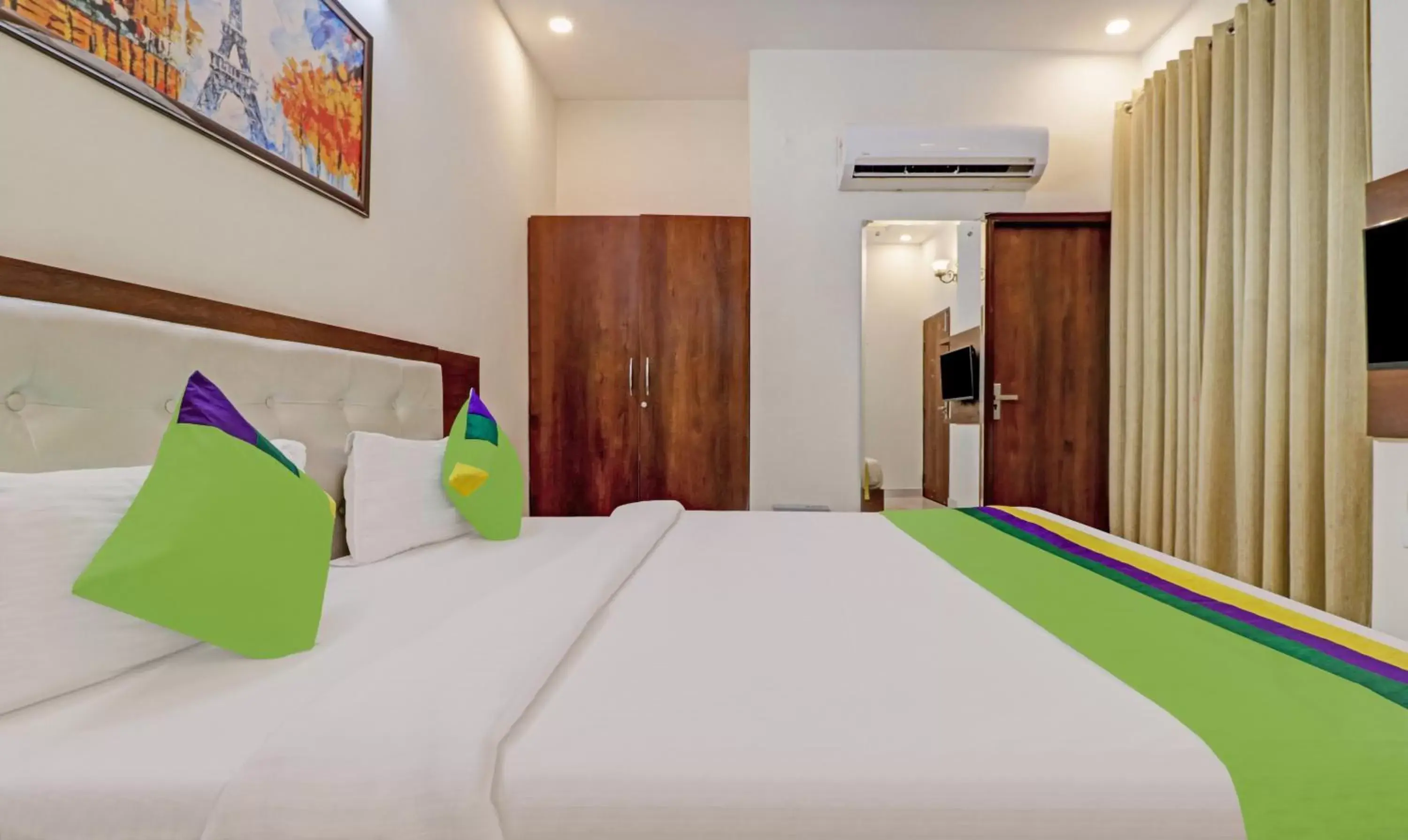 Bedroom, Bed in Treebo Magnum Chandigarh Bedroom, Bed in Treebo Magnum Chandigarh