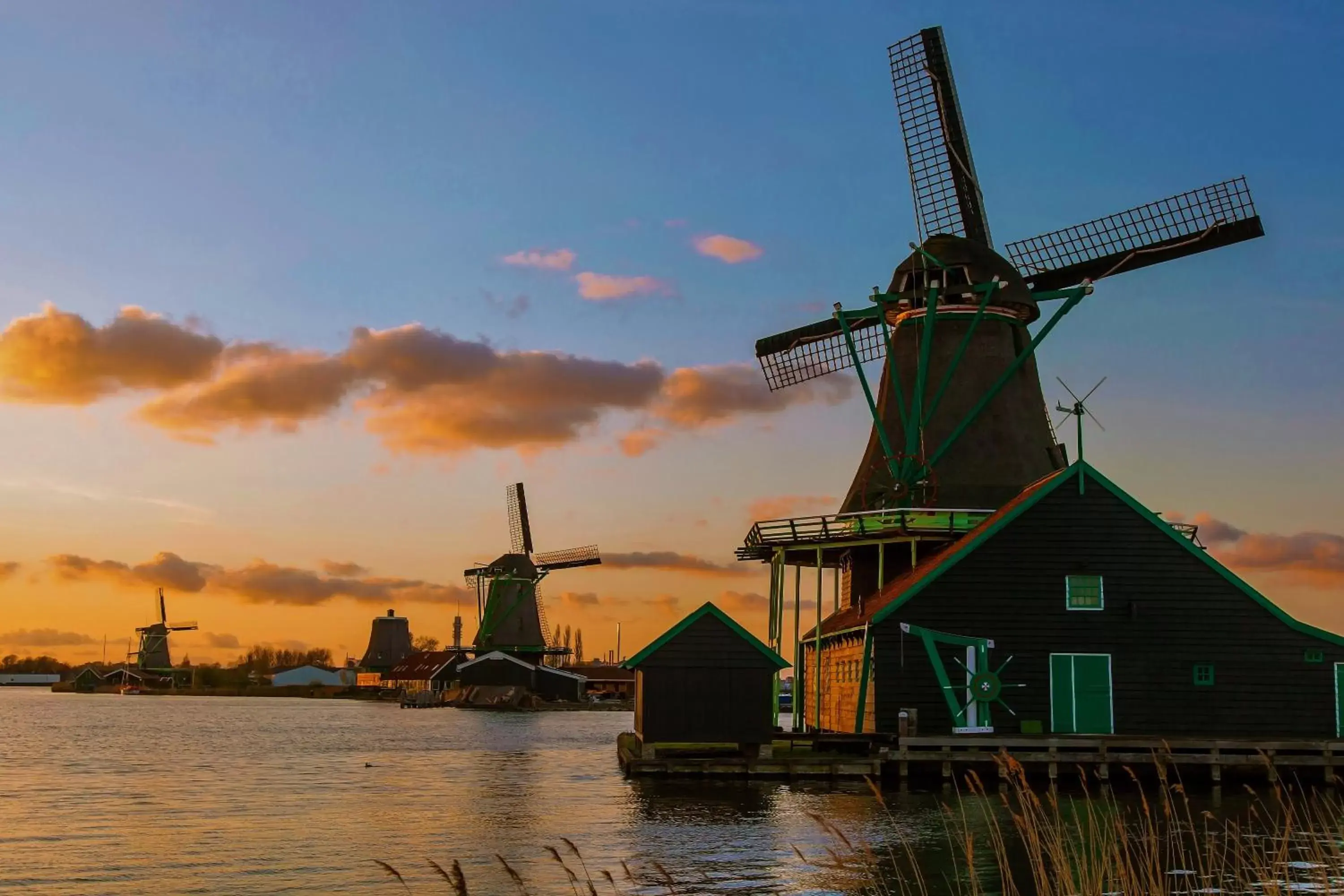 Sunset in Inntel Hotels Amsterdam Zaandam Sunset in Inntel Hotels Amsterdam Zaandam