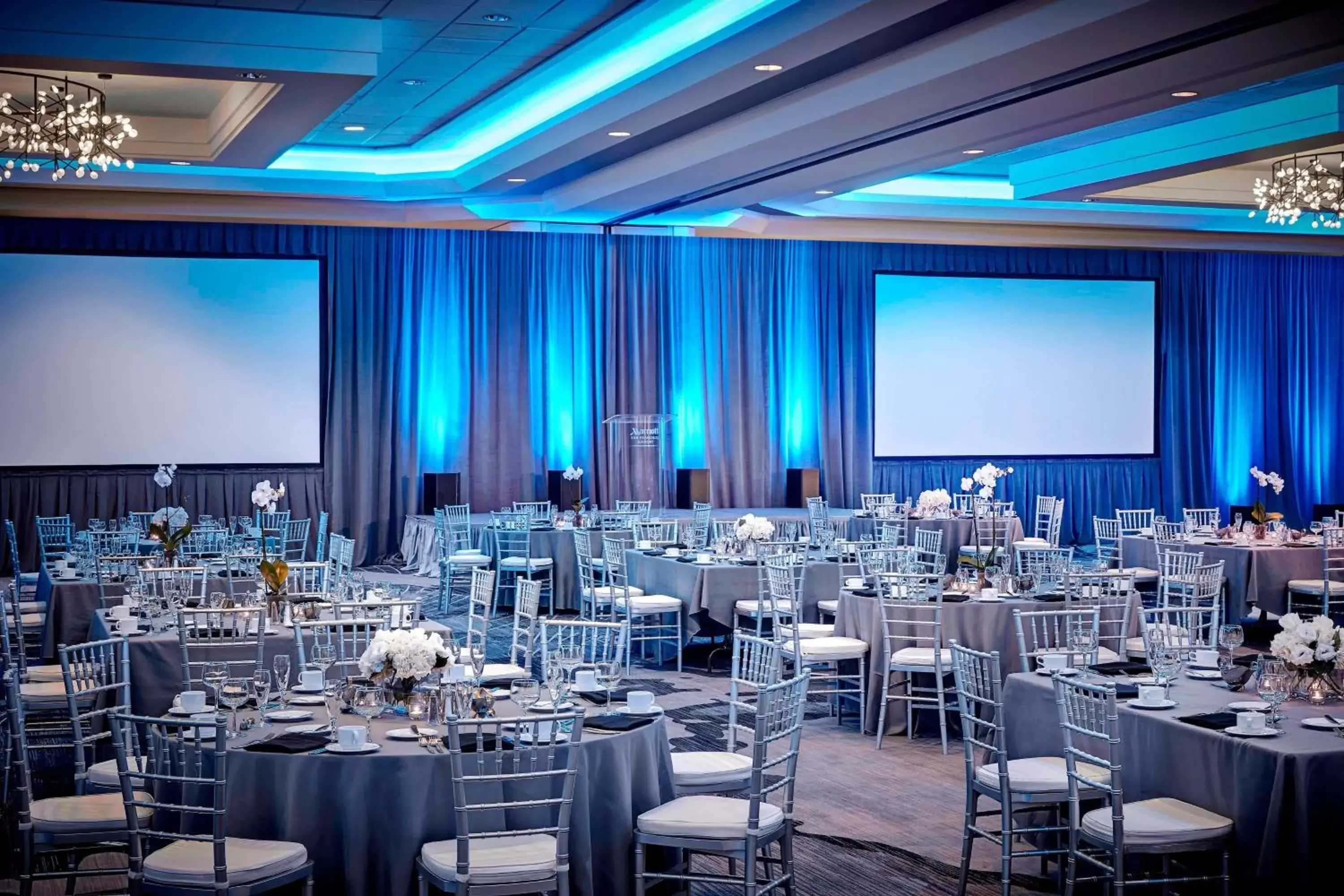 Meeting/conference room in San Francisco Airport Marriott Waterfront