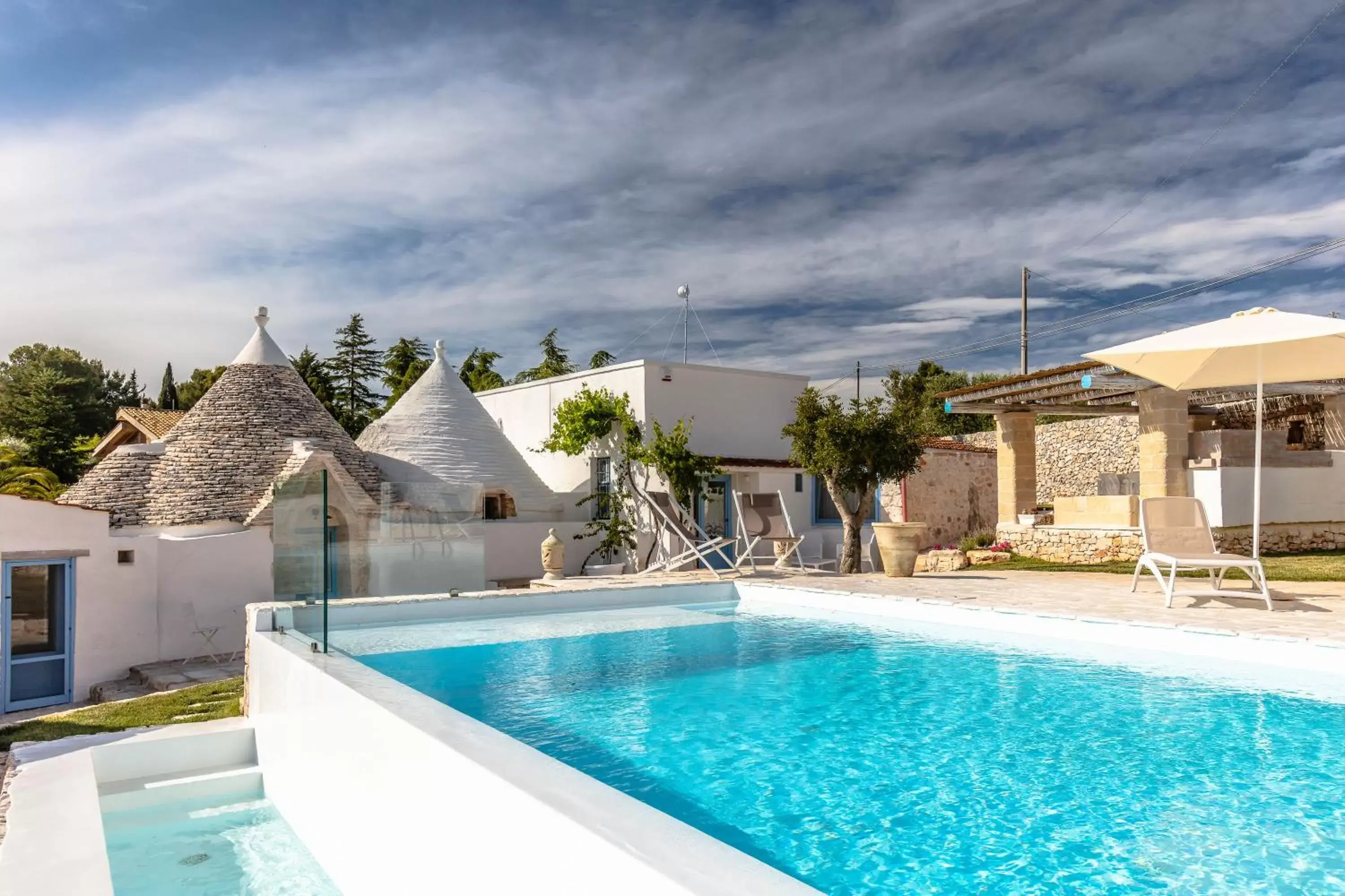 Property building, Swimming Pool in Trulli Terra Magica