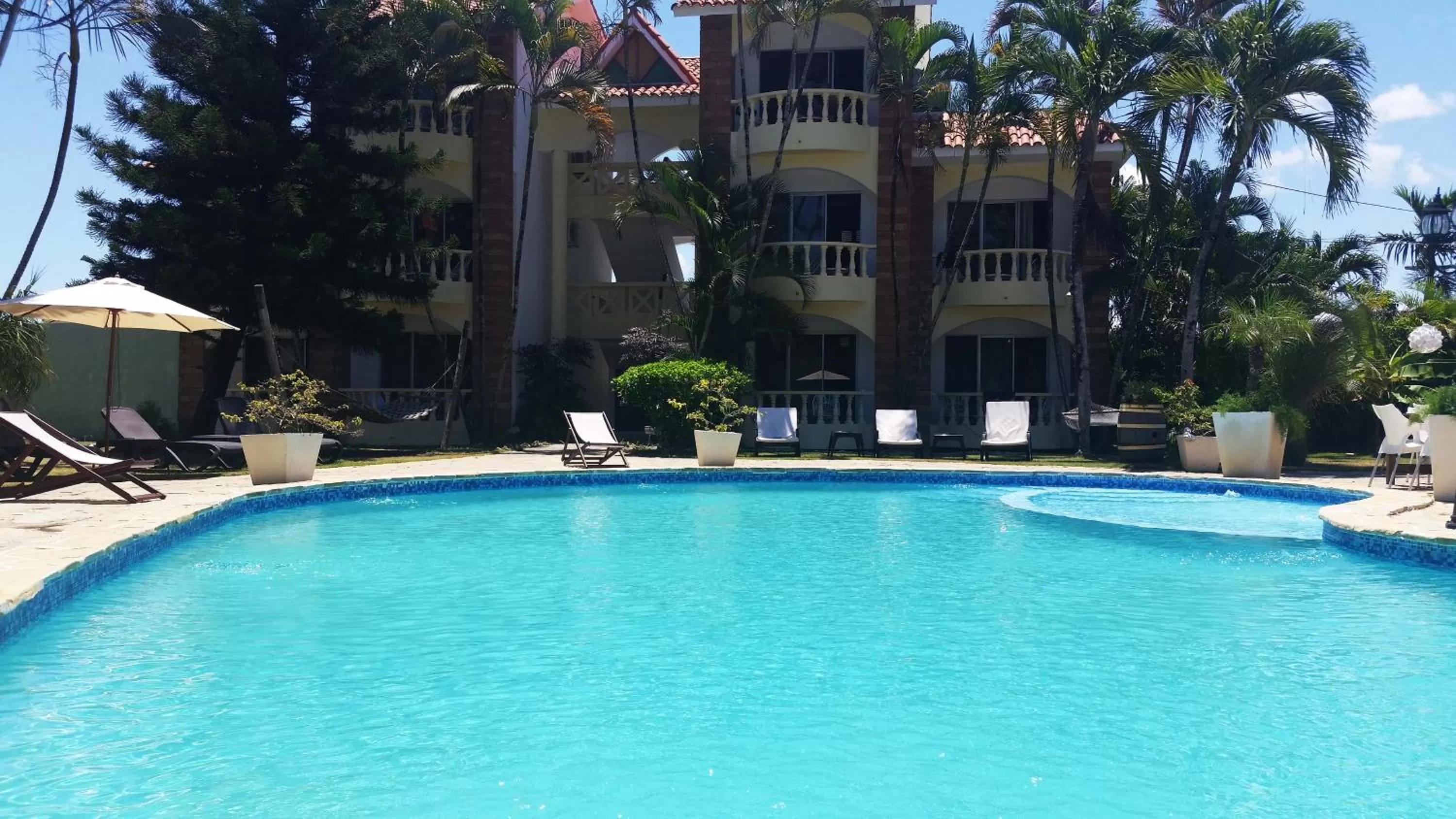 Swimming pool in Hotel Voramar