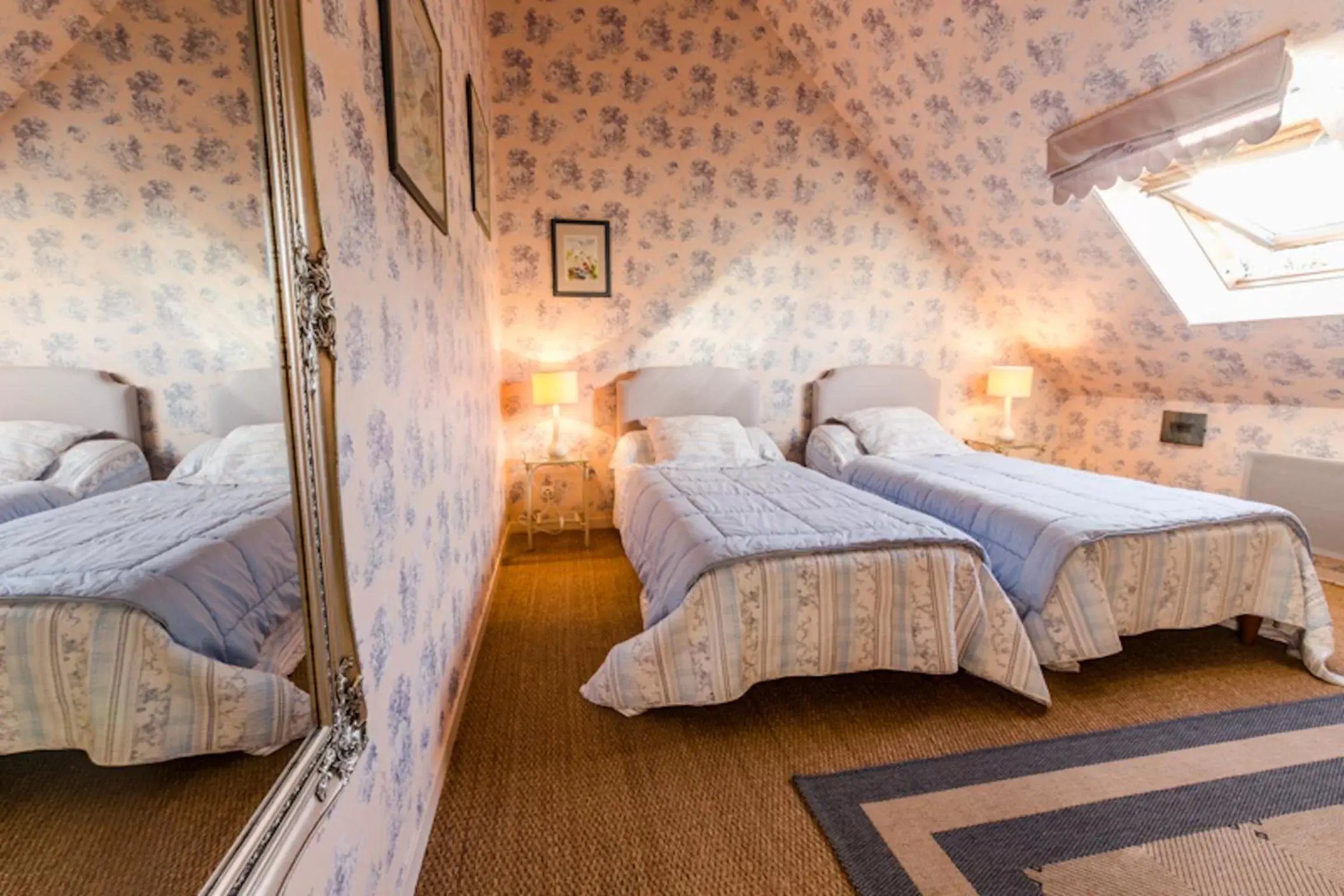 Photo of the whole room, Bed in Chambres d'hôtes La Ferme du Grand Launay