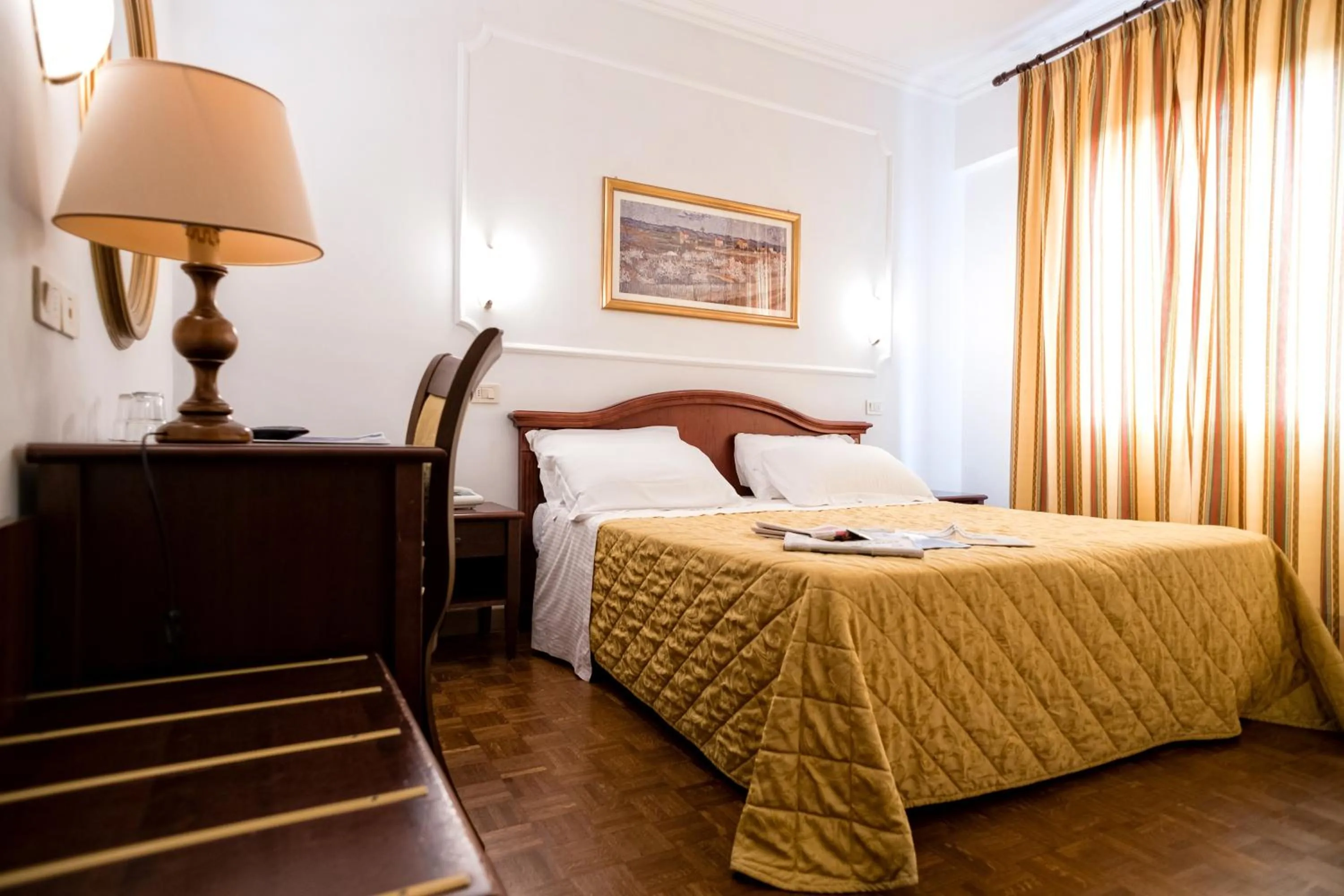 Photo of the whole room, Bed in Grand Hotel Italia