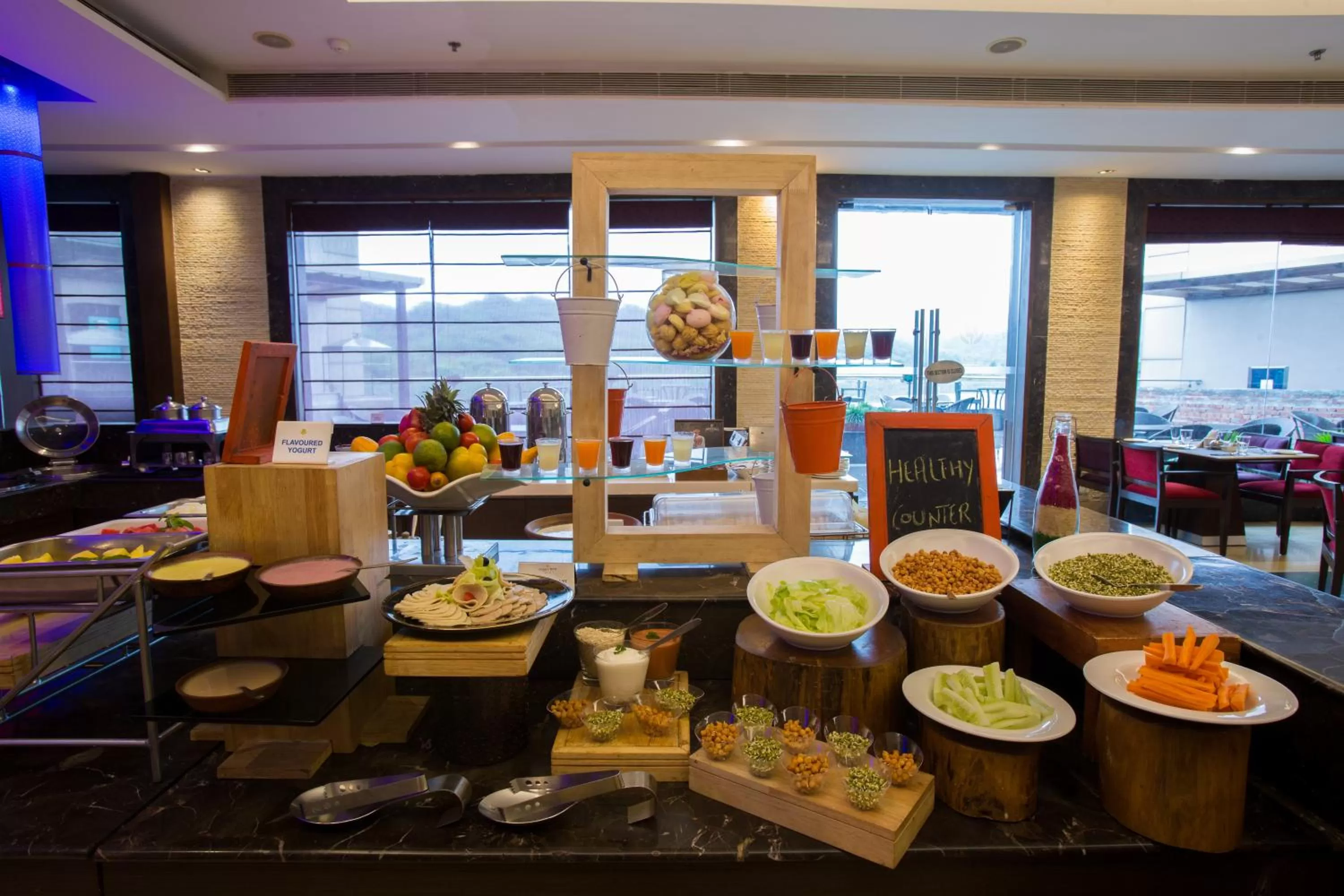 Restaurant/places to eat in Golden Tulip Chandigarh, Panchkula