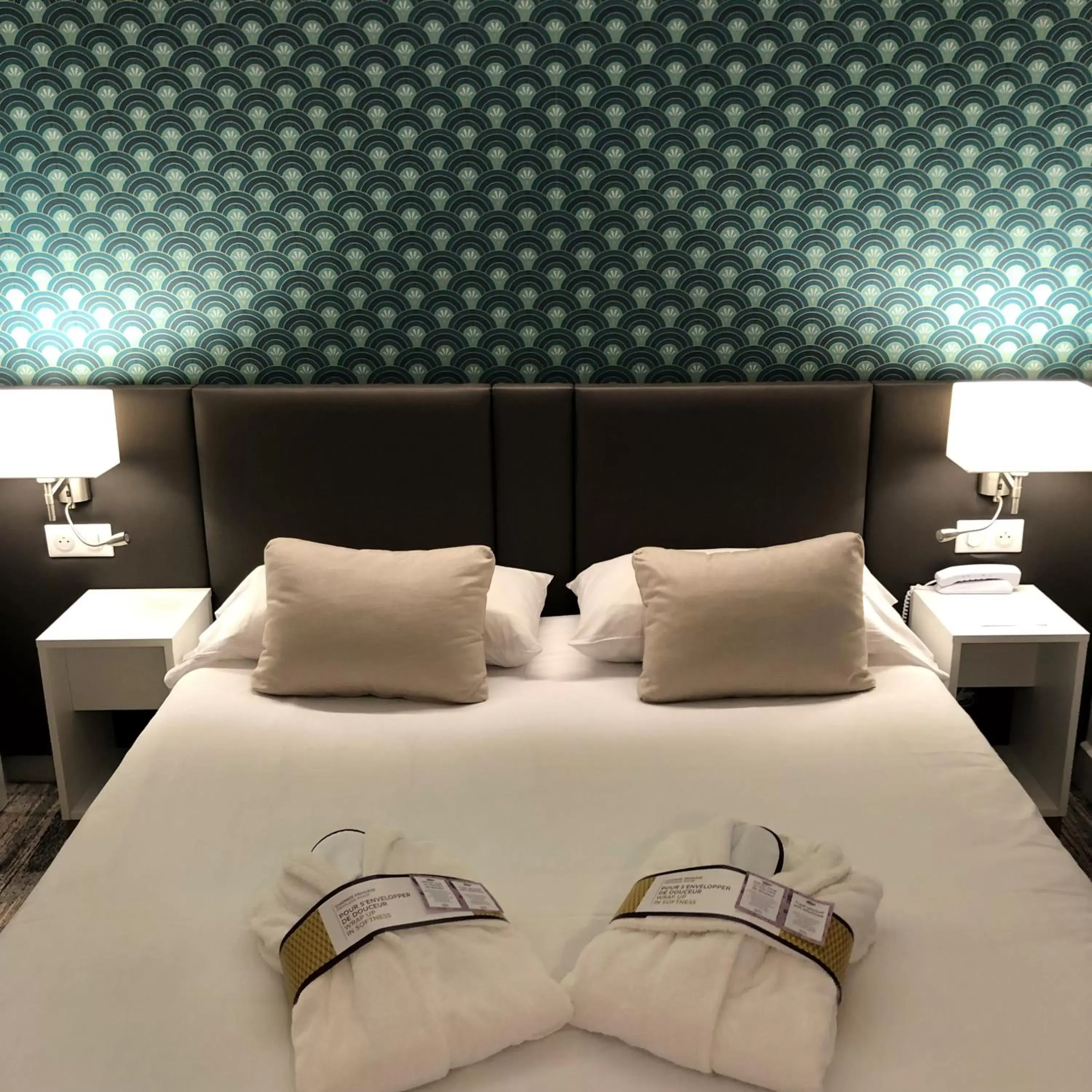 Bed in Mercure Castres L'Occitan