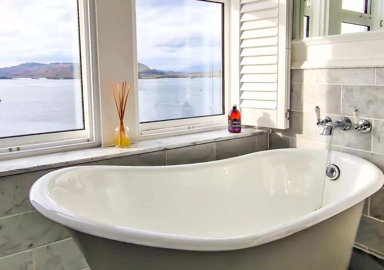 Bath in Oban Bay Hotel