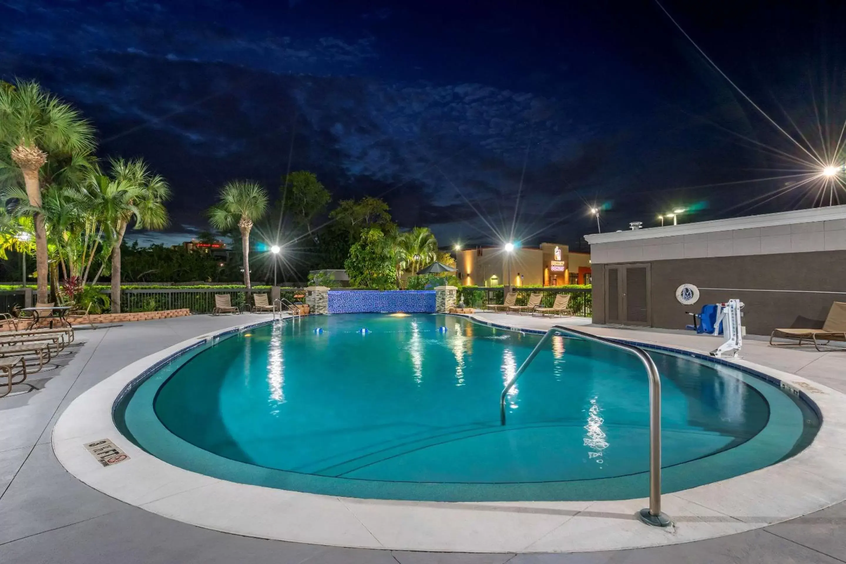 Swimming pool in Comfort Inn & Suites St Pete - Clearwater International Airport Swimming pool in Comfort Inn & Suites St Pete - Clearwater International Airport