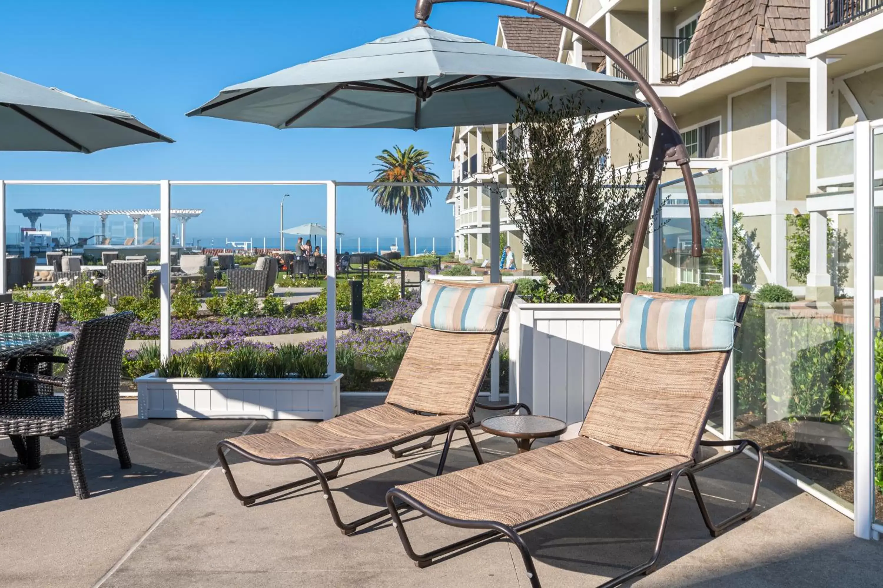 Pool view in Carlsbad Inn Beach Resort