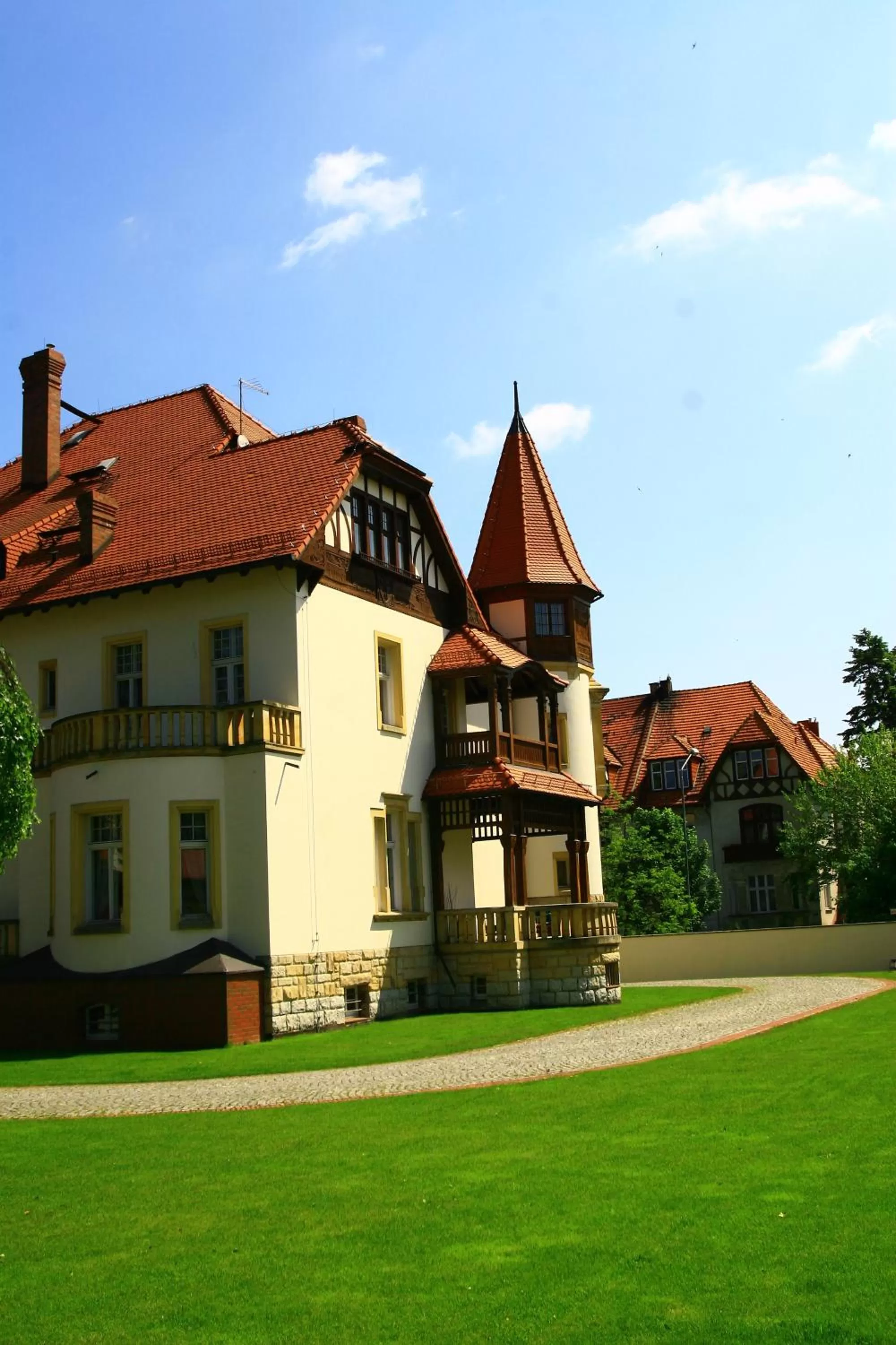 Facade/entrance in Hotel Pałacyk