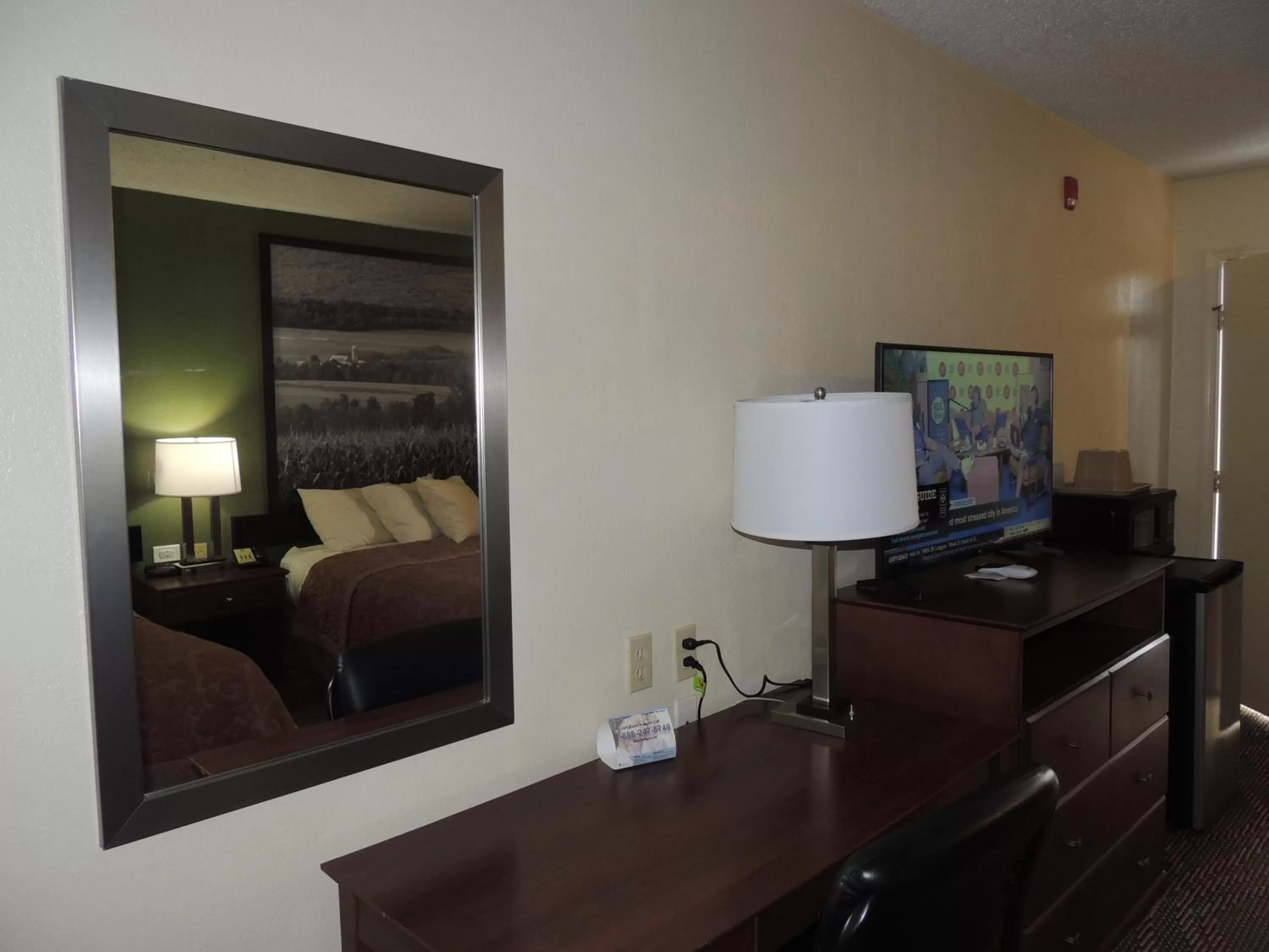 Bedroom, Bed in Super 8 by Wyndham Mifflinville Near Bloomsburg
