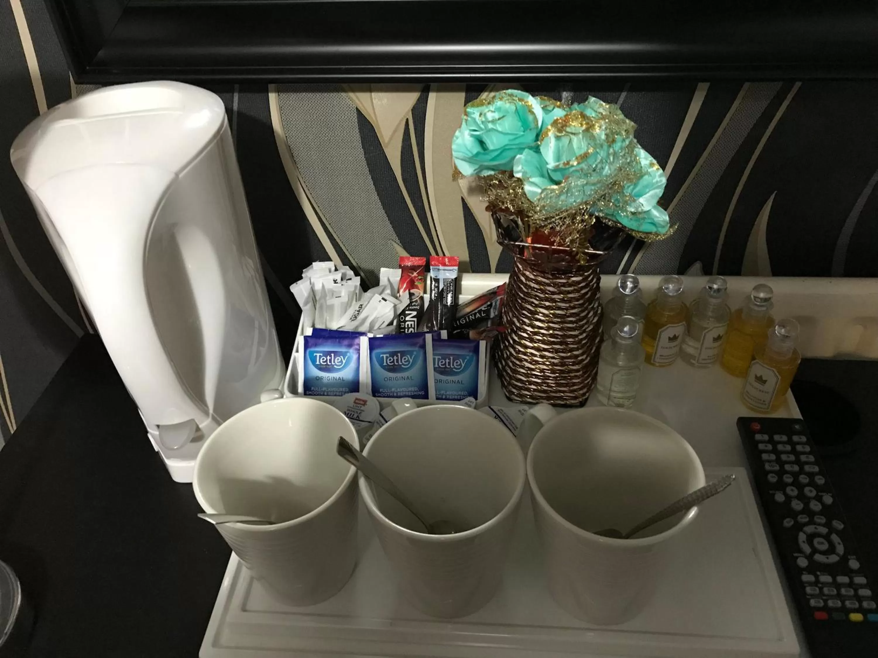 Bedroom in Pacific Inn London Heathrow