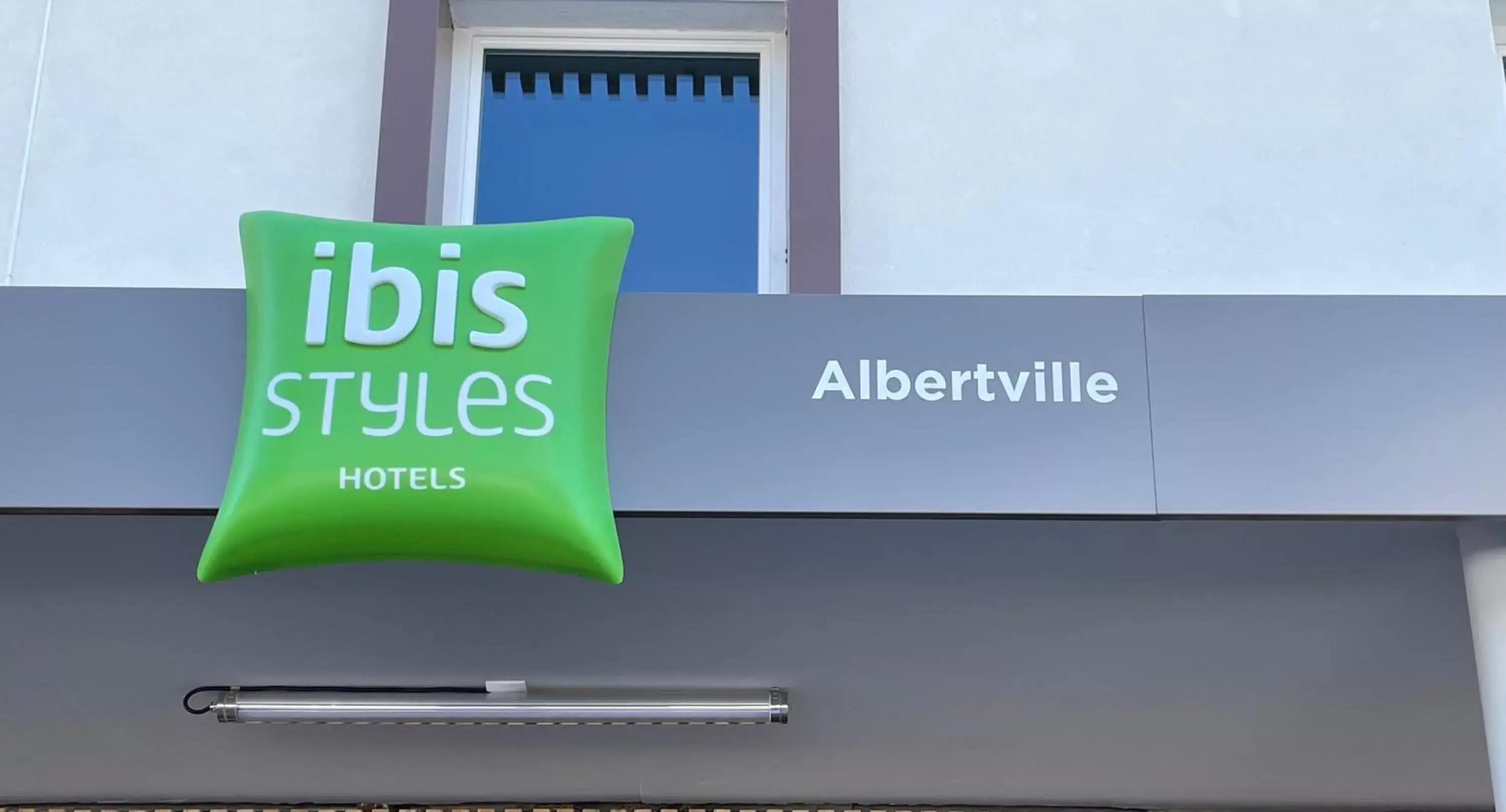 Property logo or sign in ibis Styles Albertville
