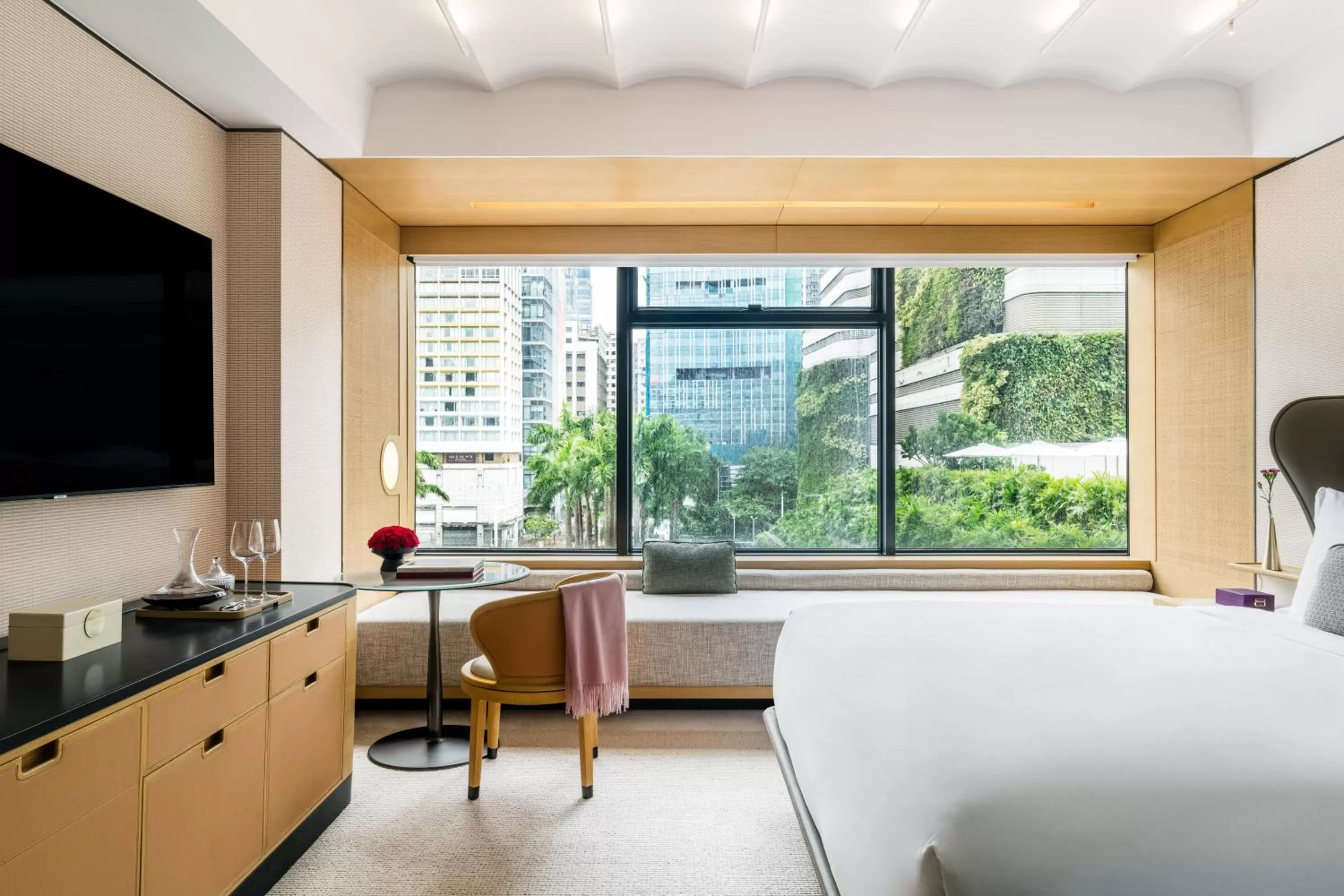 Bed in Regent Hong Kong