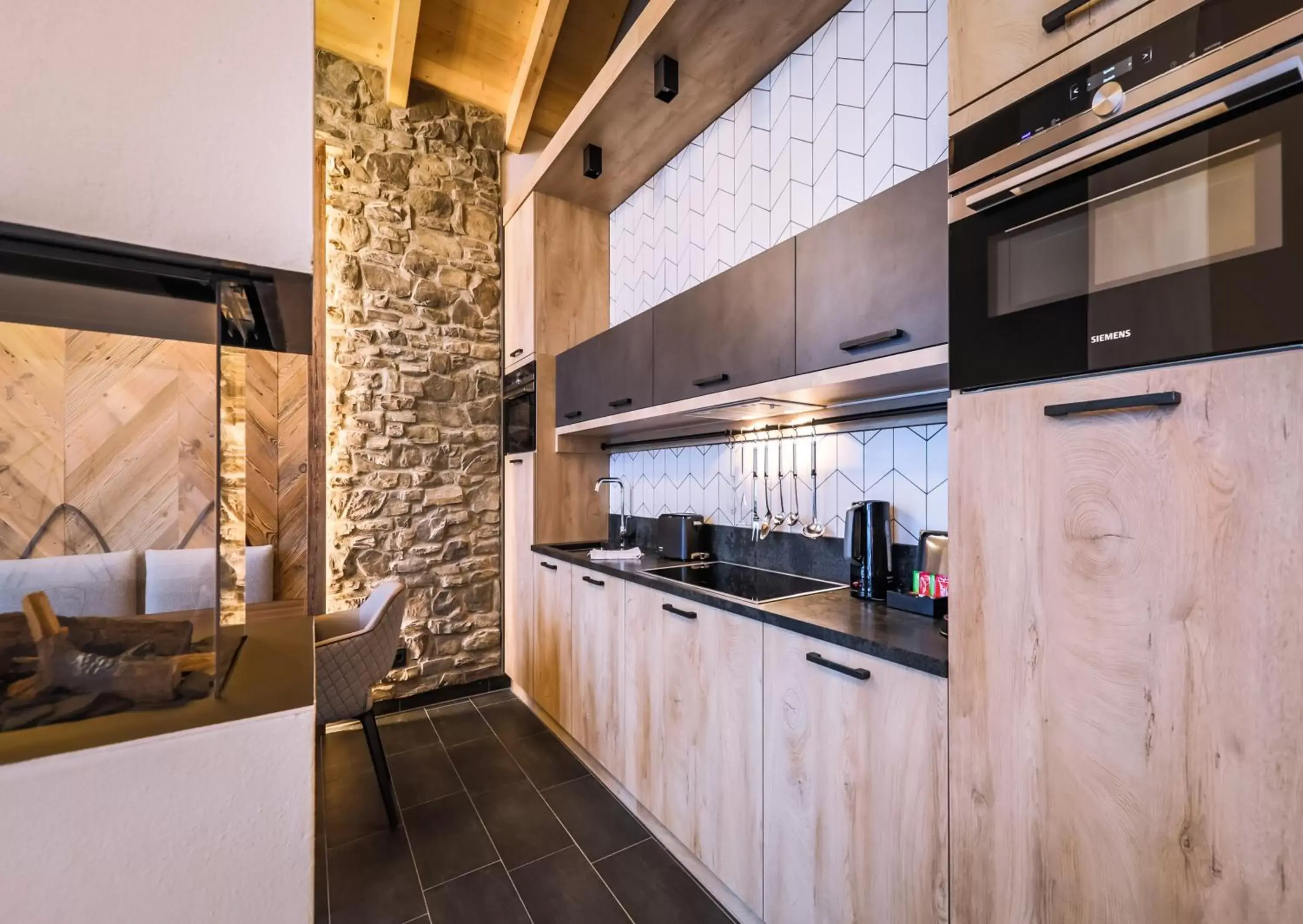 Kitchen or kitchenette, Kitchen/Kitchenette in 24 by AvenidA Hotel & Residences Kaprun