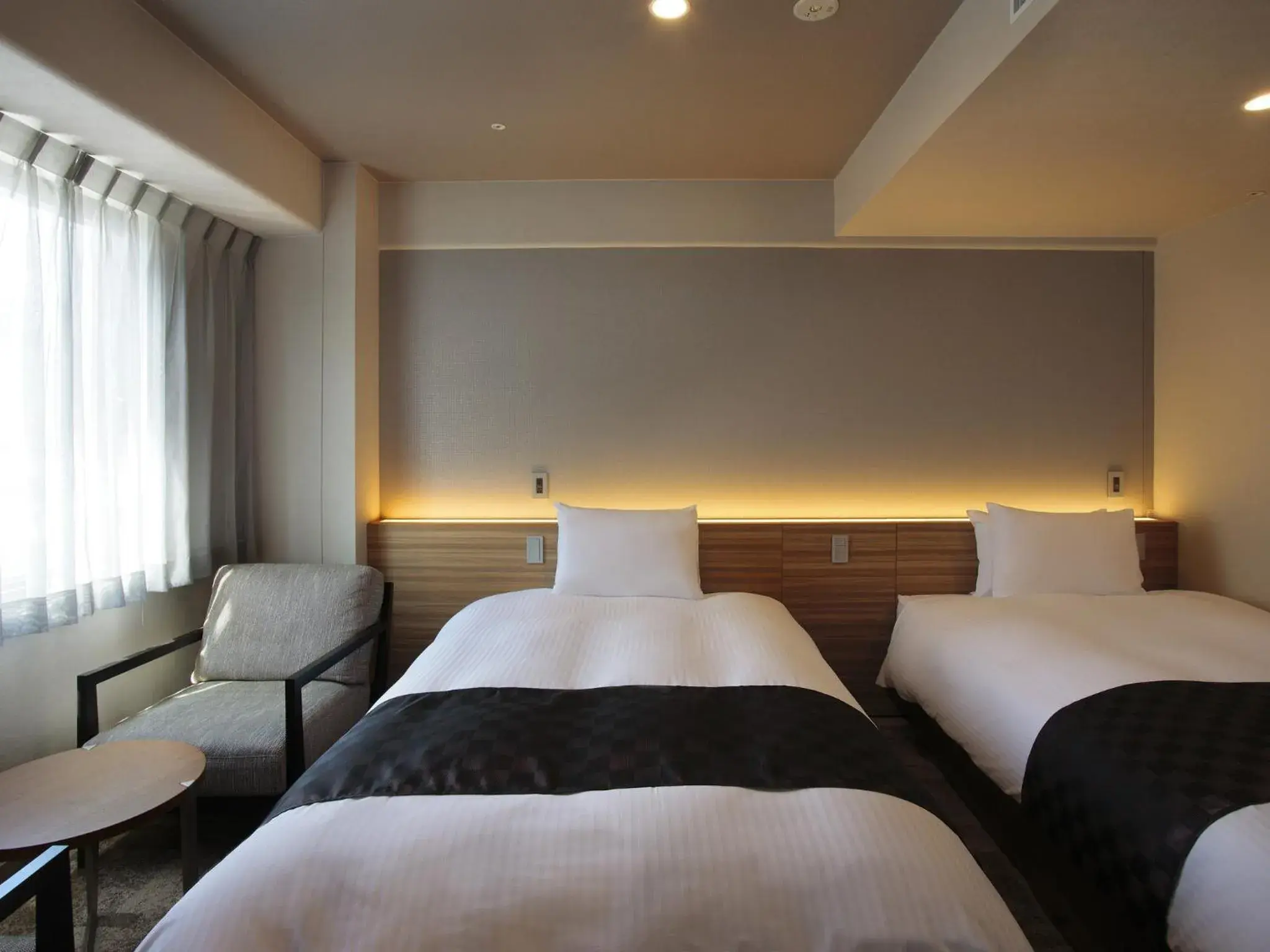 Photo of the whole room, Bed in El Inn Kyoto