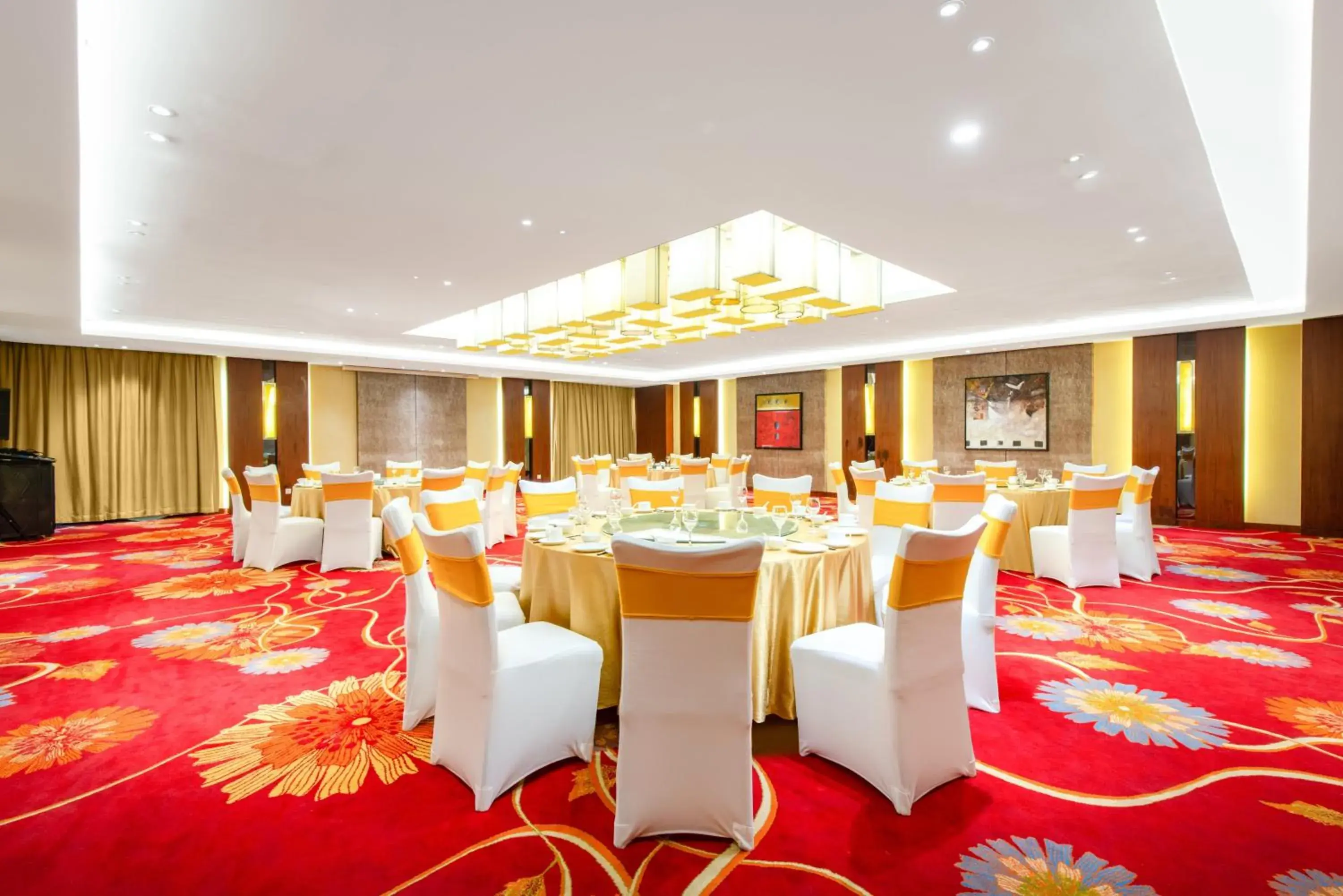 Meeting/conference room, Banquet Facilities in Qingdao Parkview Holiday Hotel
