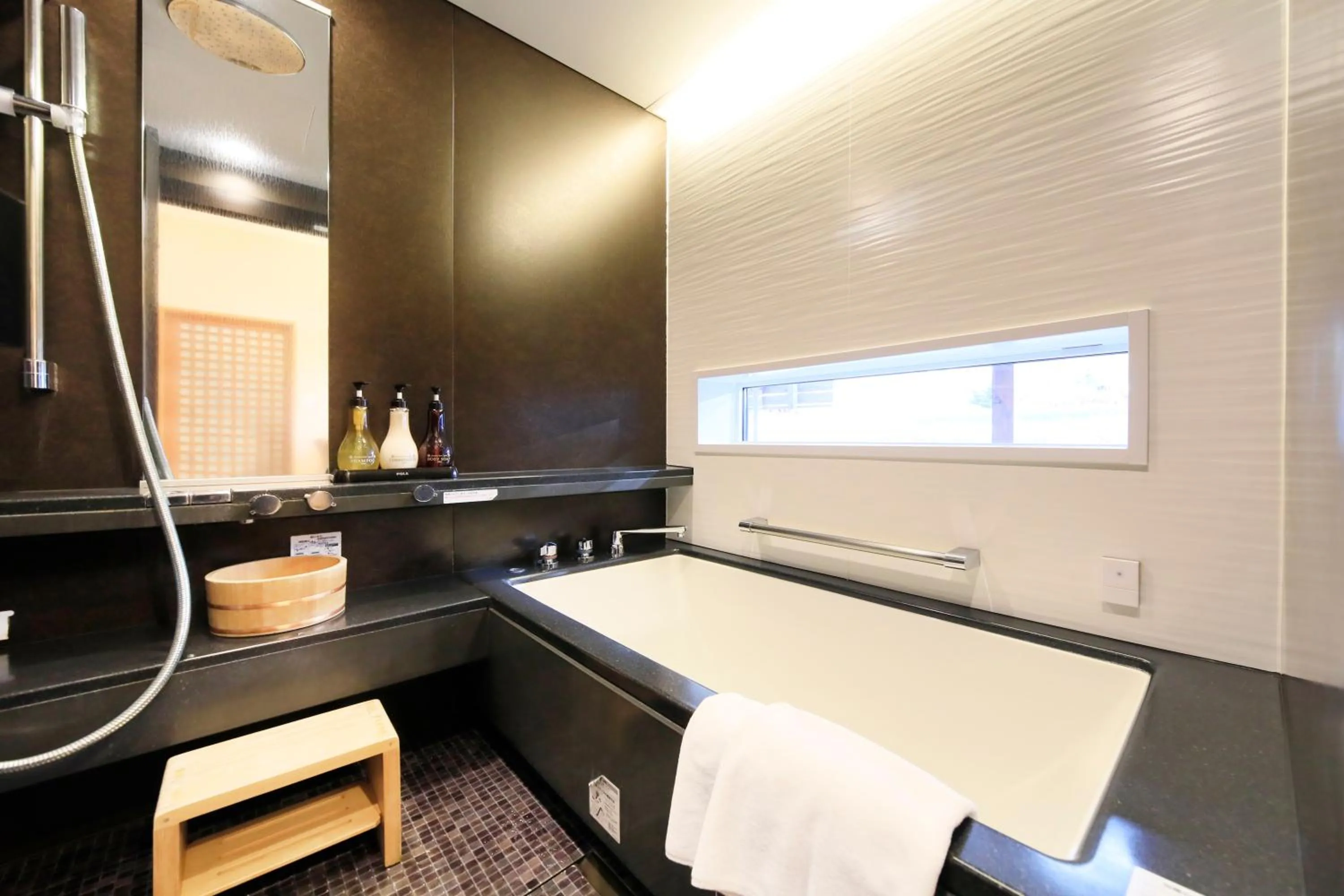 Bathroom, Bed in Fuji Onsenji Yumedono