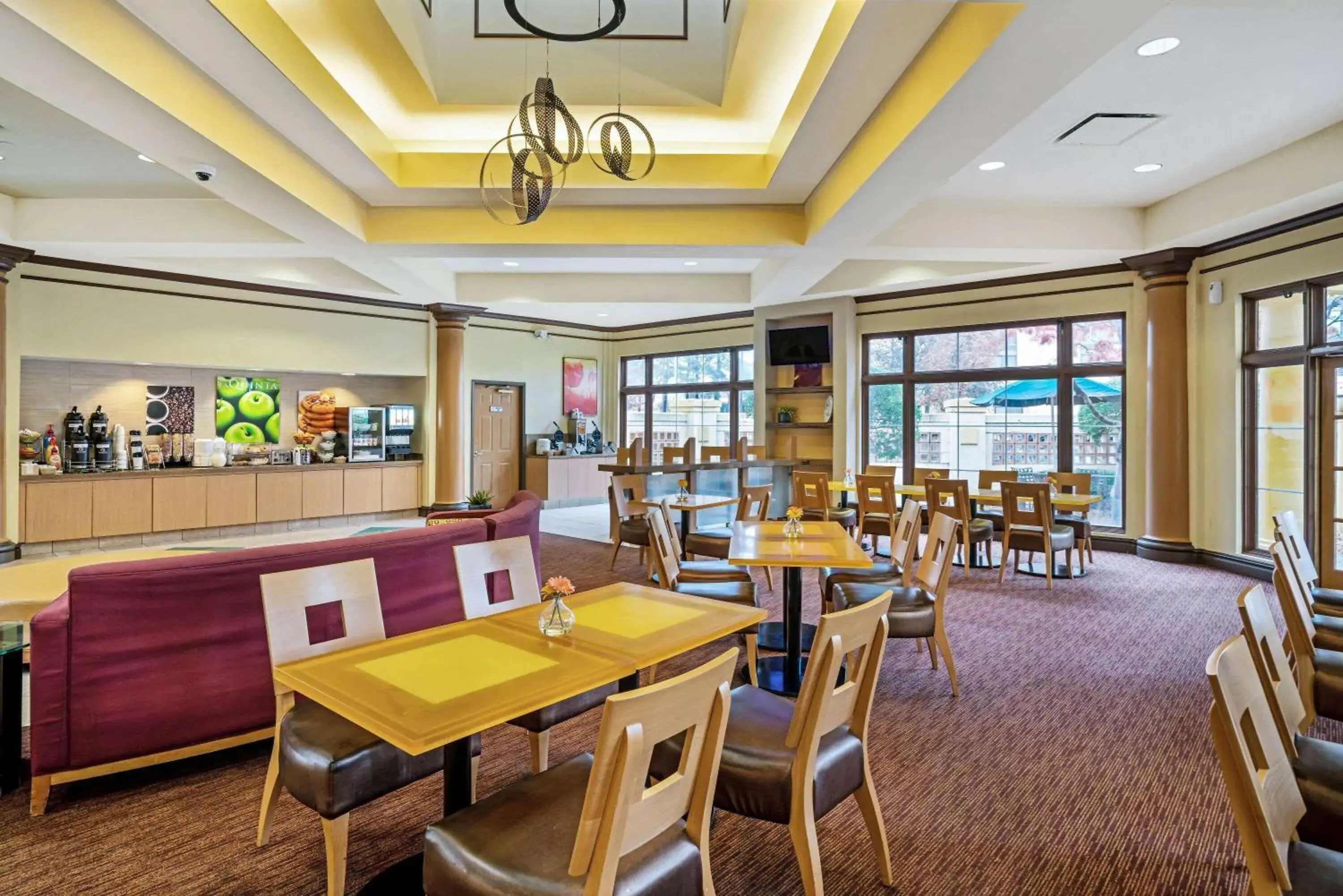 Restaurant/Places to Eat in La Quinta by Wyndham Memphis Primacy Parkway