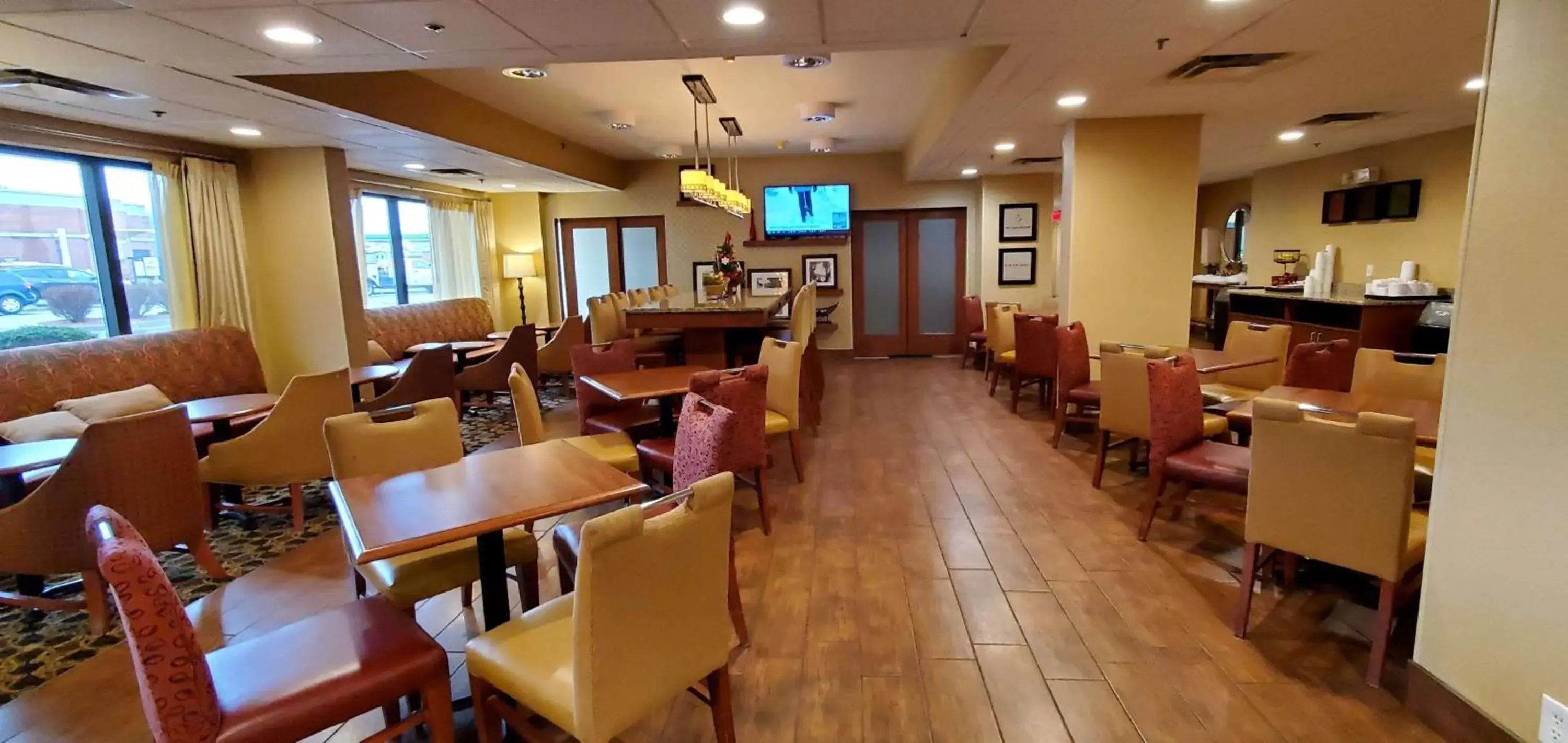 Lobby or reception, Restaurant/Places to Eat in Hampton Inn - Hillsville
