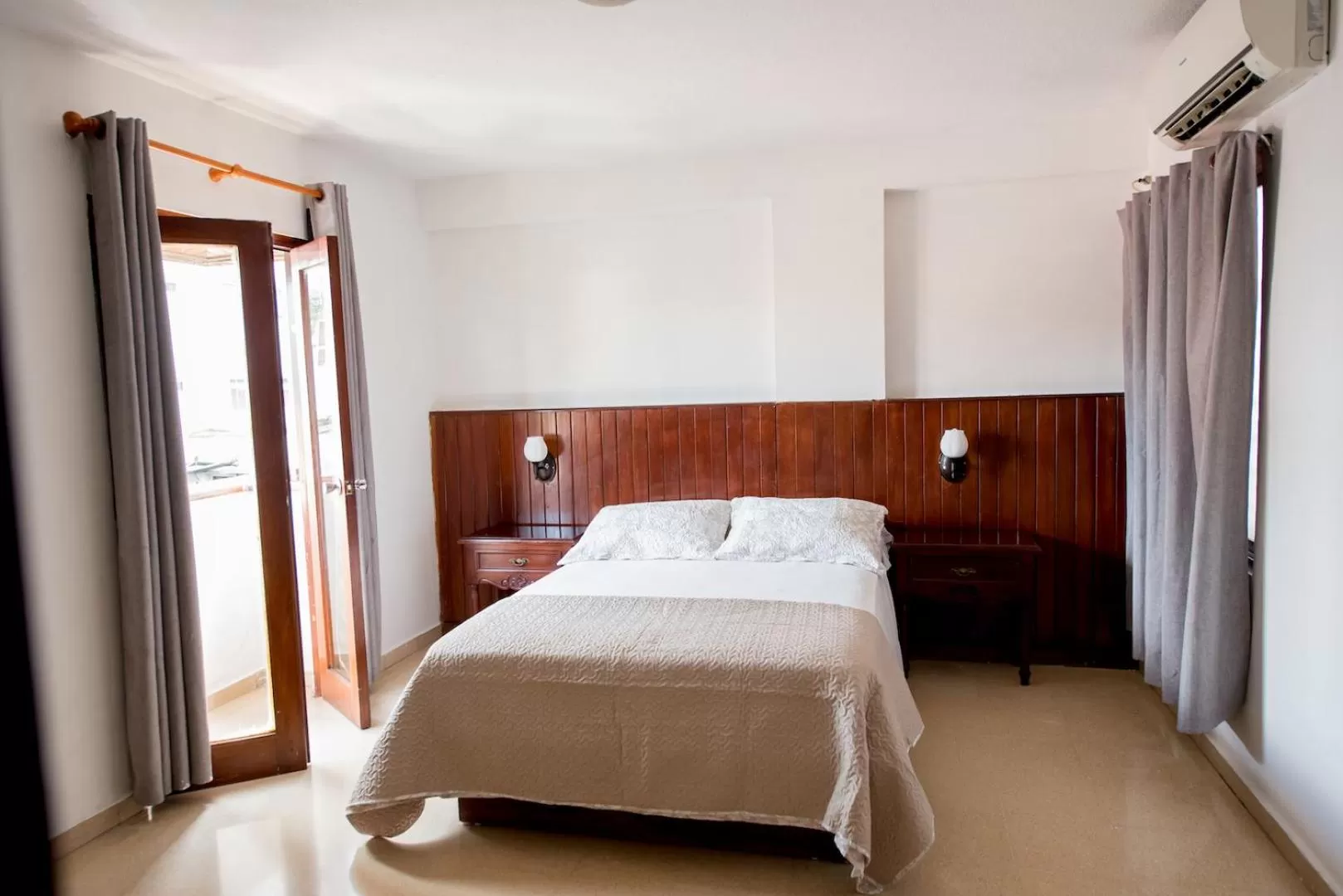 Bedroom, Bed in Hotel Acapulco