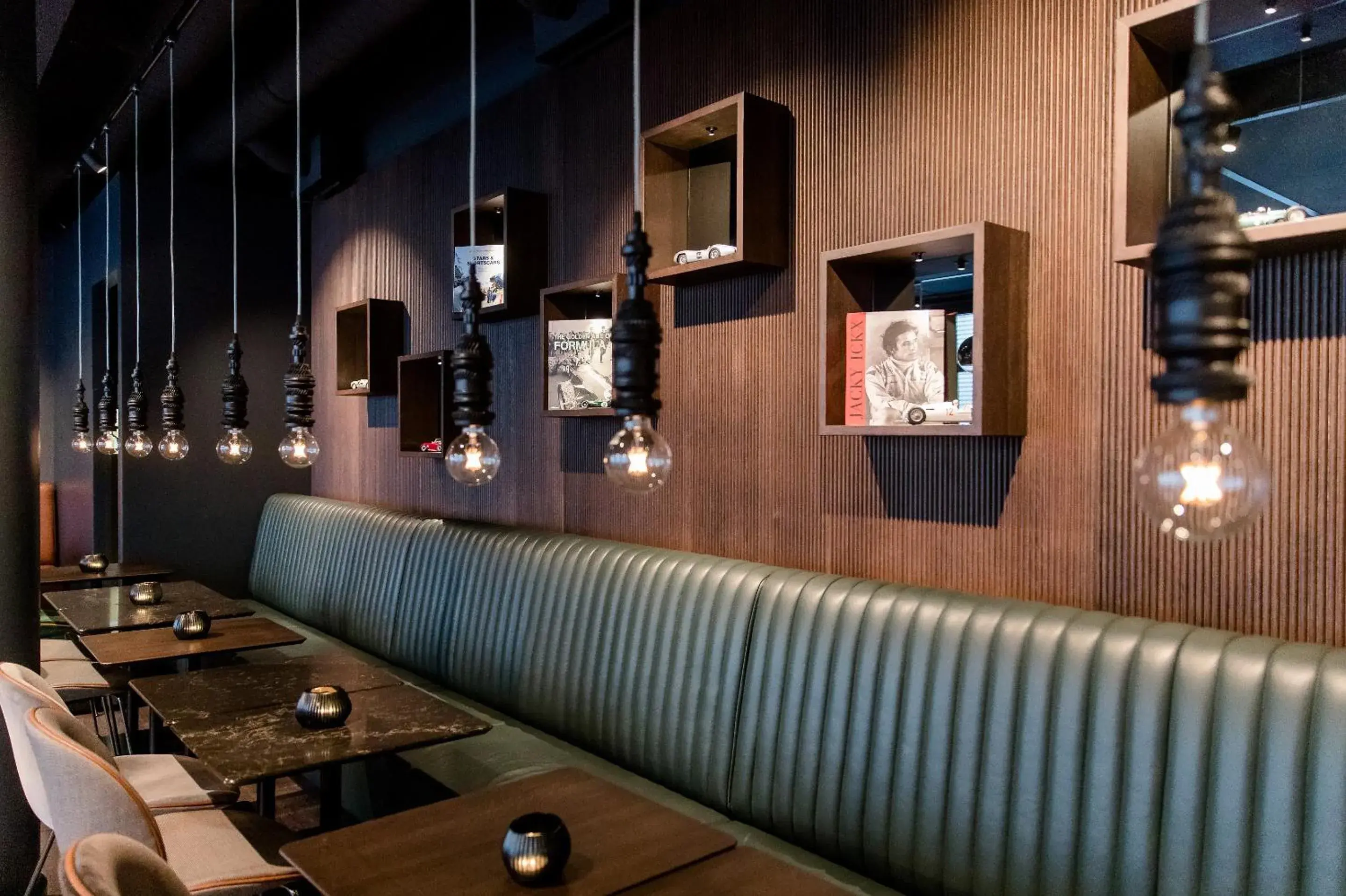 Lounge or bar, Restaurant/Places to Eat in Motel One Frankfurt-Eastside