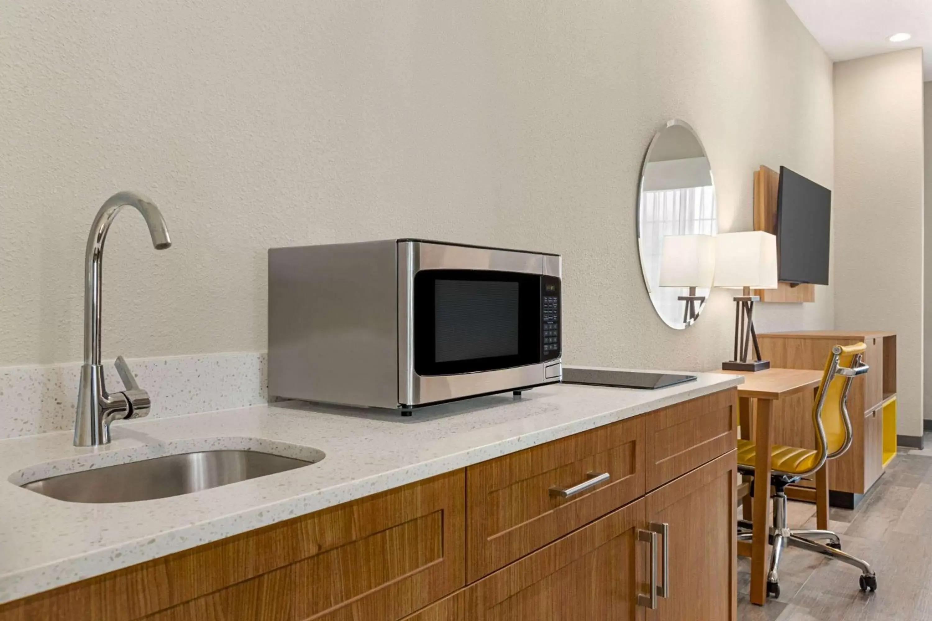 Photo of the whole room, Kitchen/Kitchenette in Days Inn & Suites by Wyndham Greater Tomball