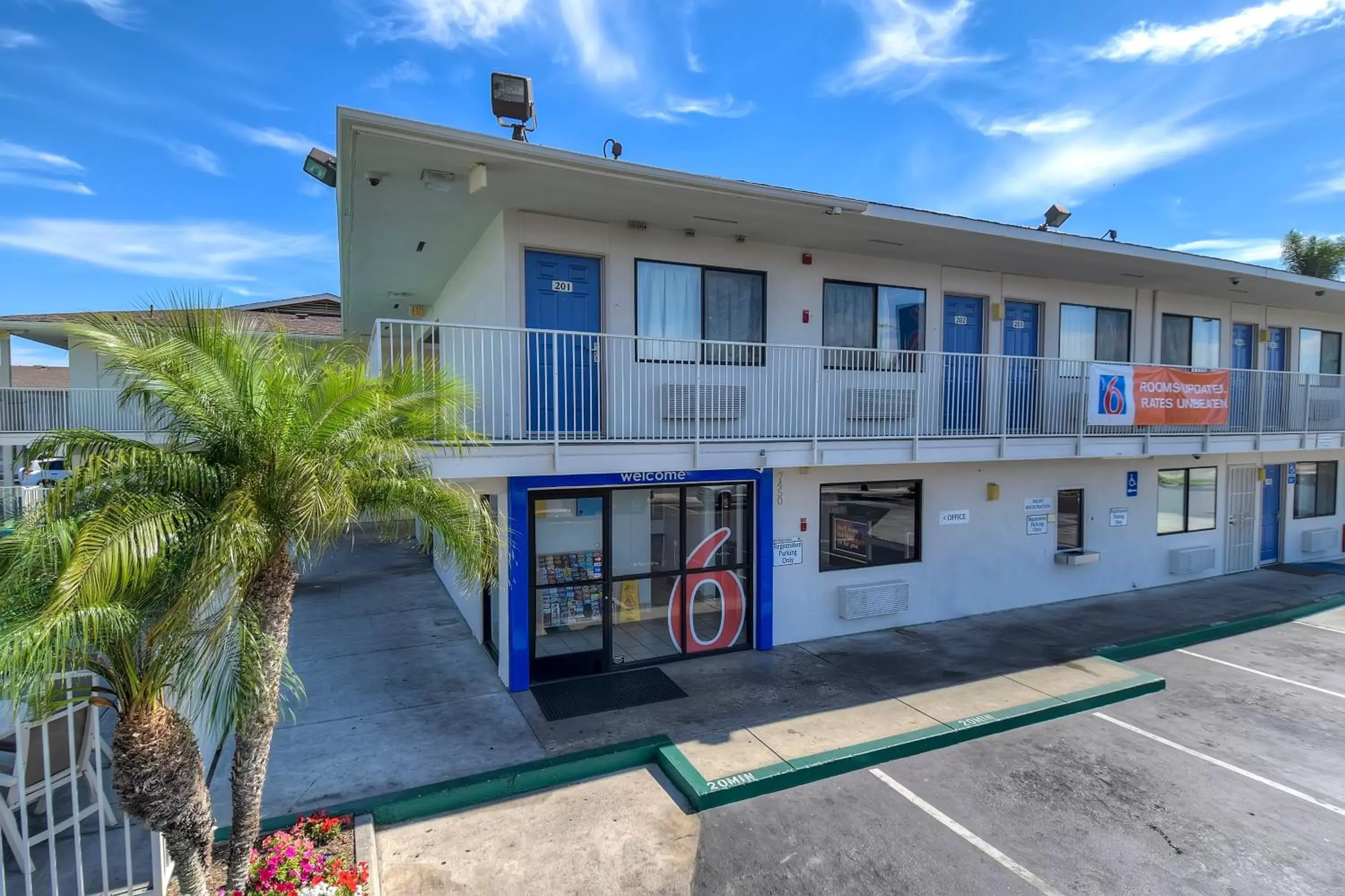 Facade/entrance in Motel 6-Stanton, CA- Anaheim West Facade/entrance in Motel 6-Stanton, CA- Anaheim West
