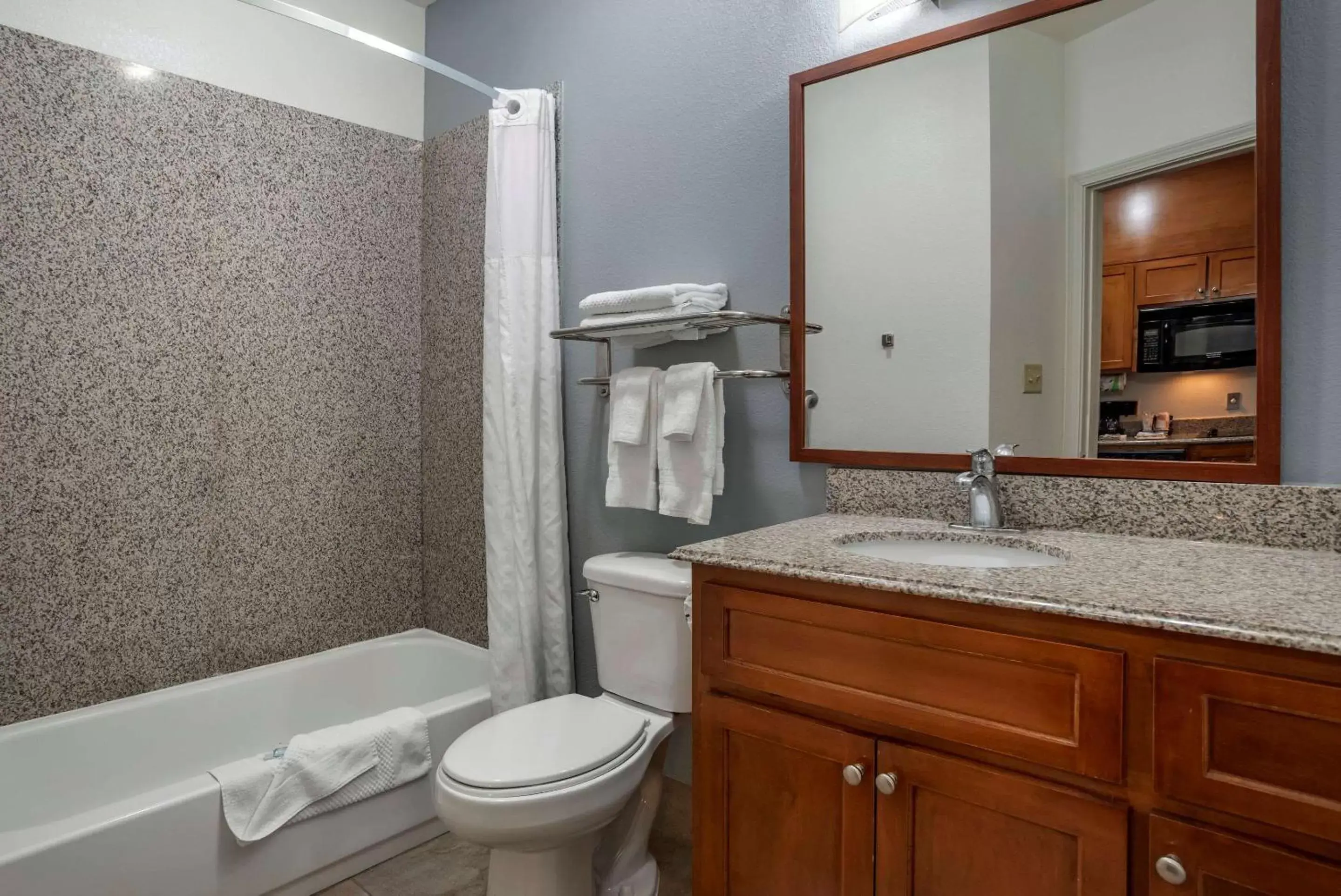 Bedroom, Bathroom in MainStay Suites Denham Springs - Baton Rouge East