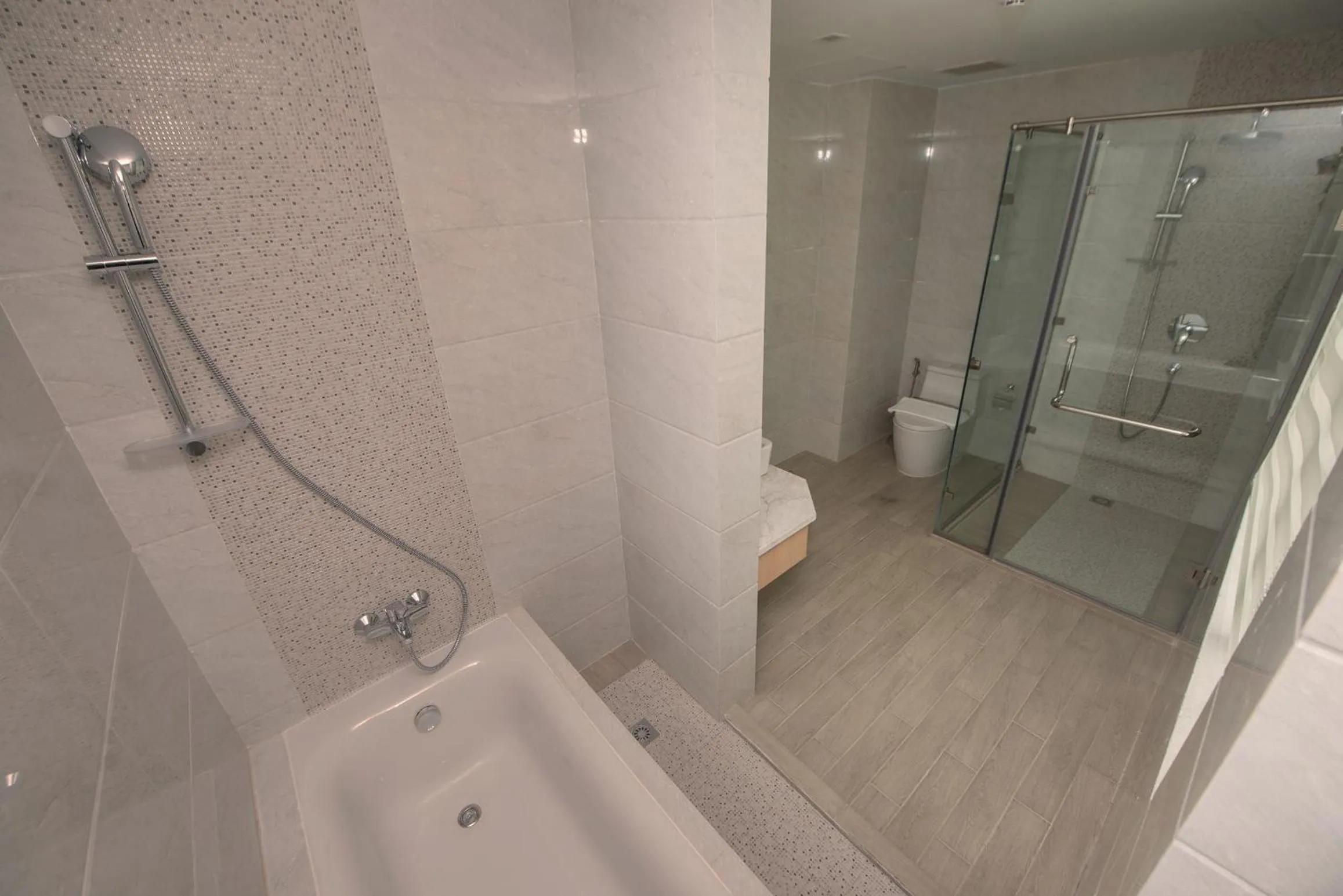 Bathroom in Wyne Hotel