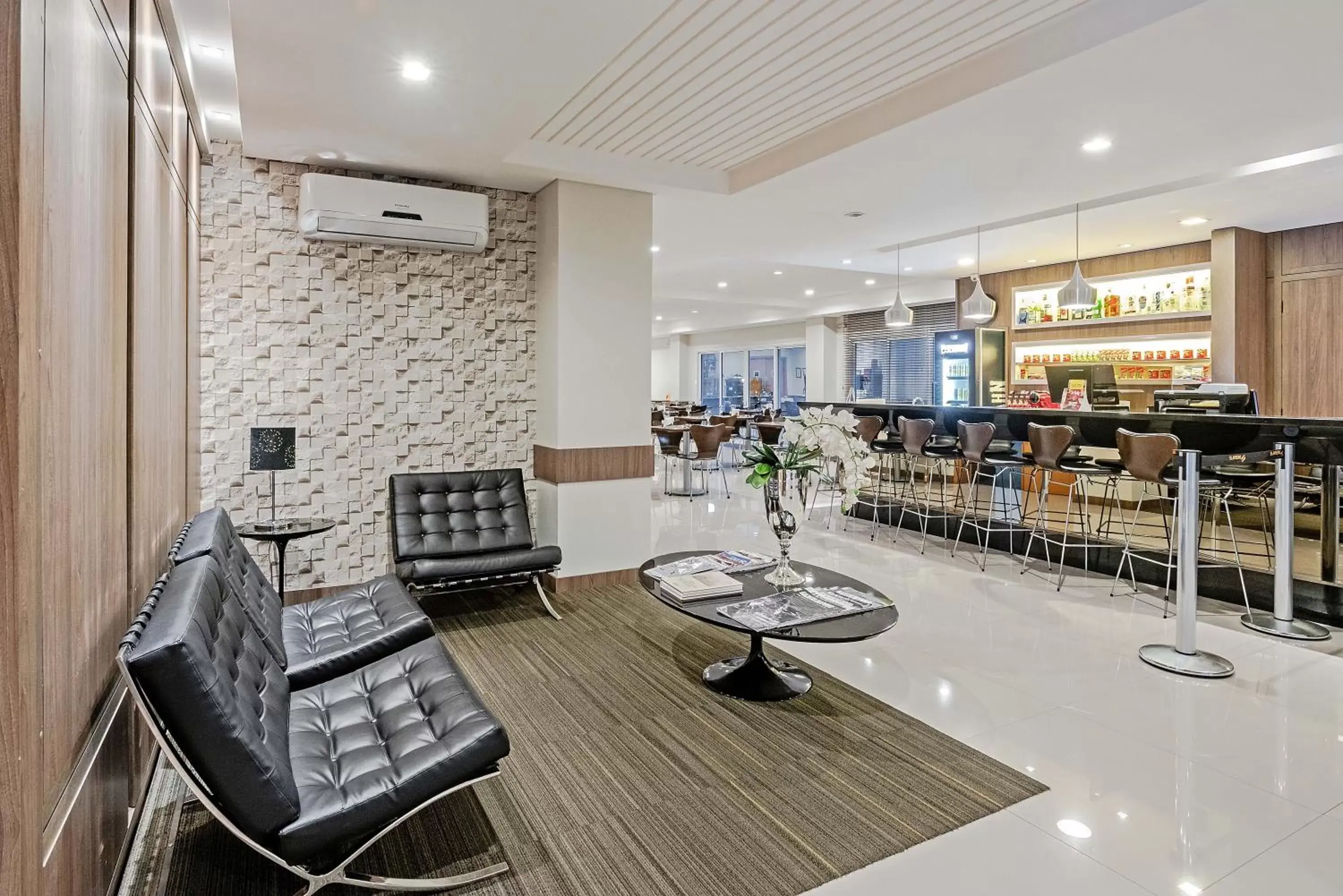Lobby or reception in Slim Curitiba Av das Torres Lobby or reception in Slim Curitiba Av das Torres