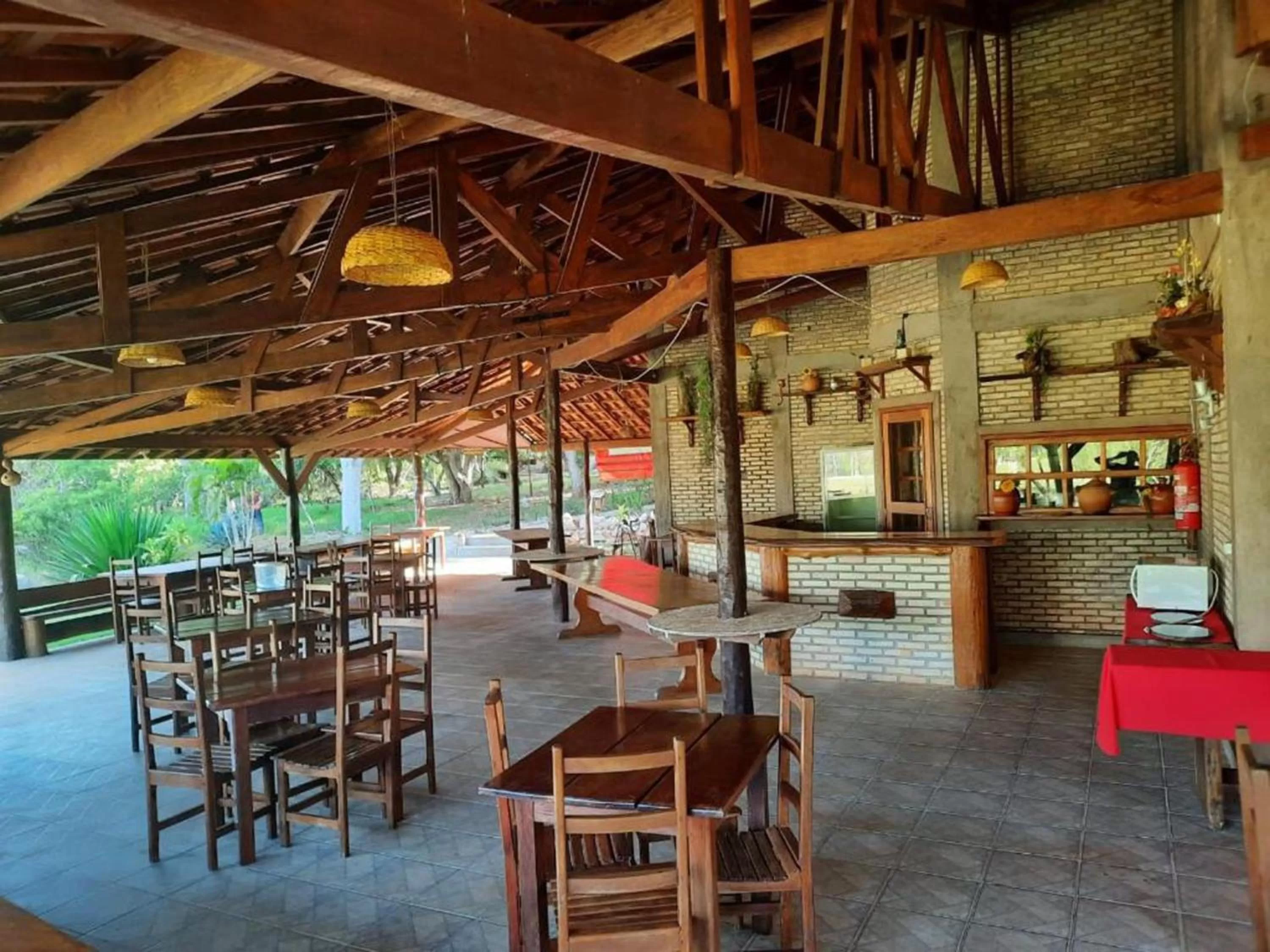 Restaurant/Places to Eat in Pousada Di Luna