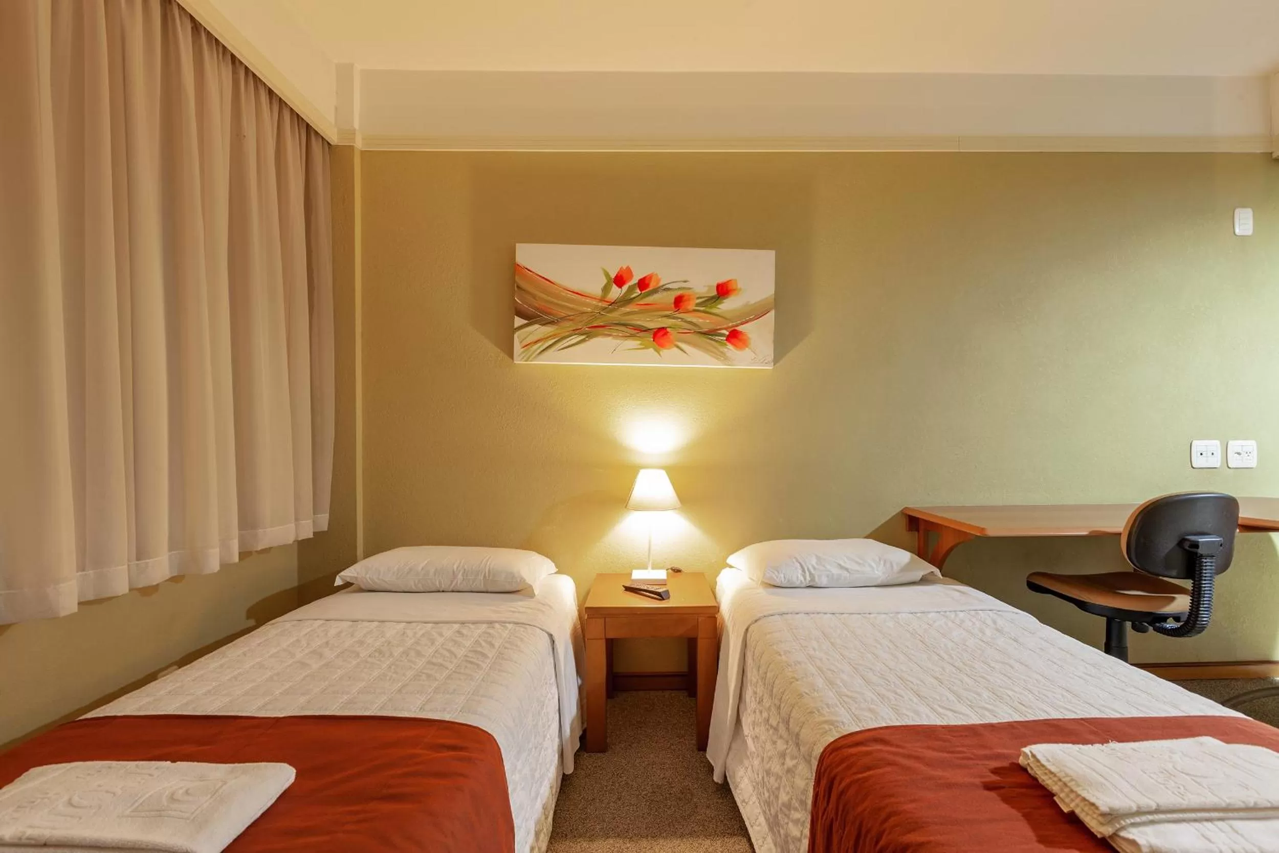 Bedroom, Bed in Tri Hotel Executive Caxias