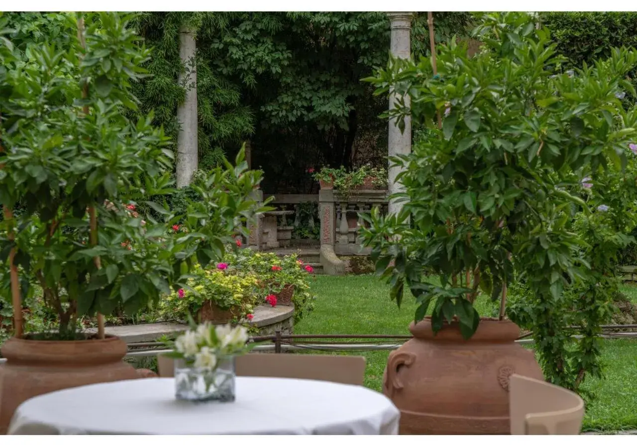 Patio in PHI Hotel Canalgrande