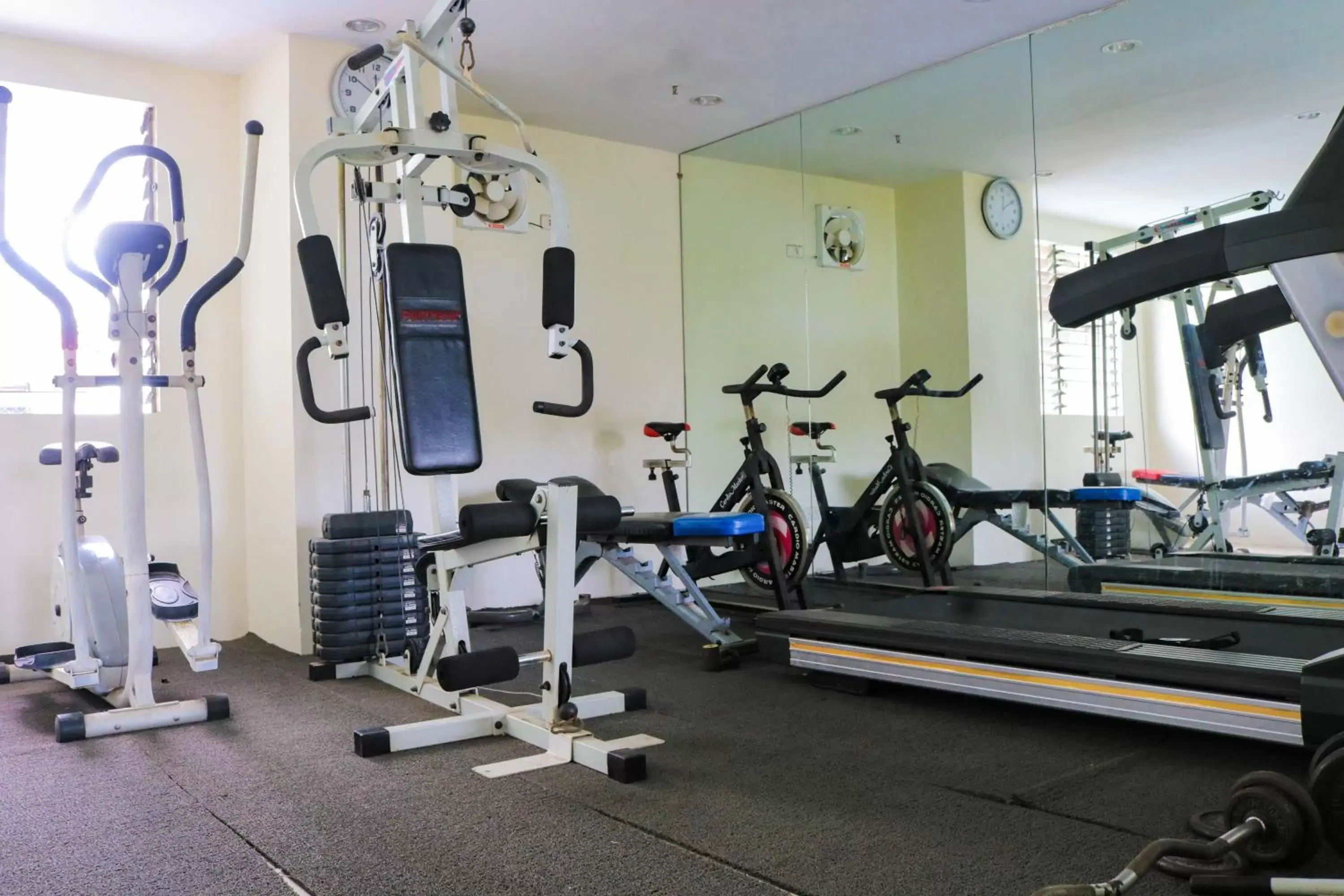 Fitness centre/facilities, Fitness Center/Facilities in RedDoorz Plus @ Mabolo Cebu