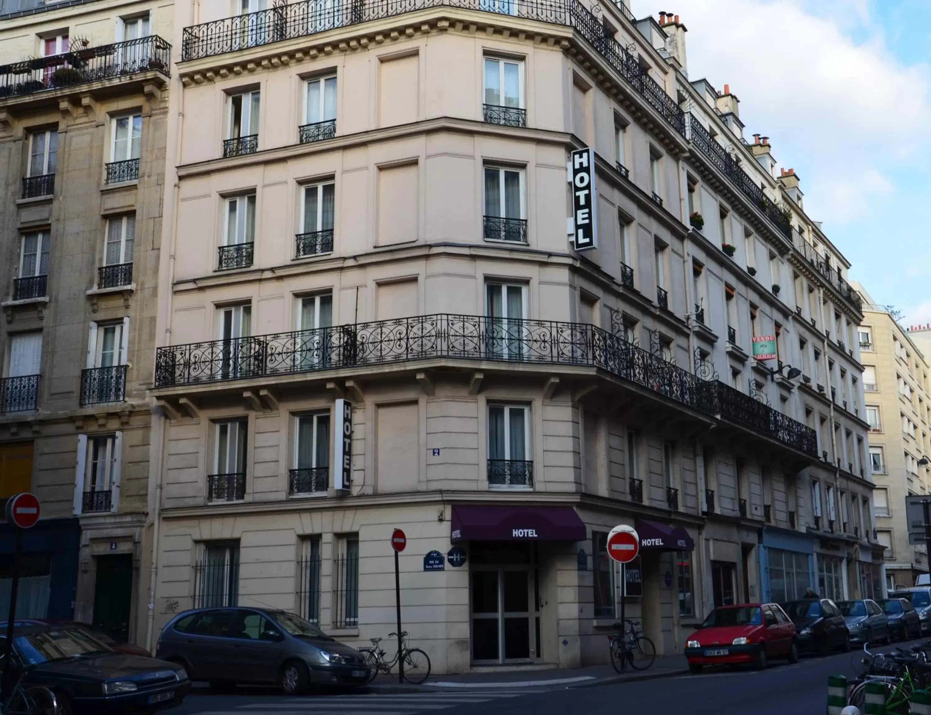 Facade/entrance, Property Building in Hotel du Chemin Vert