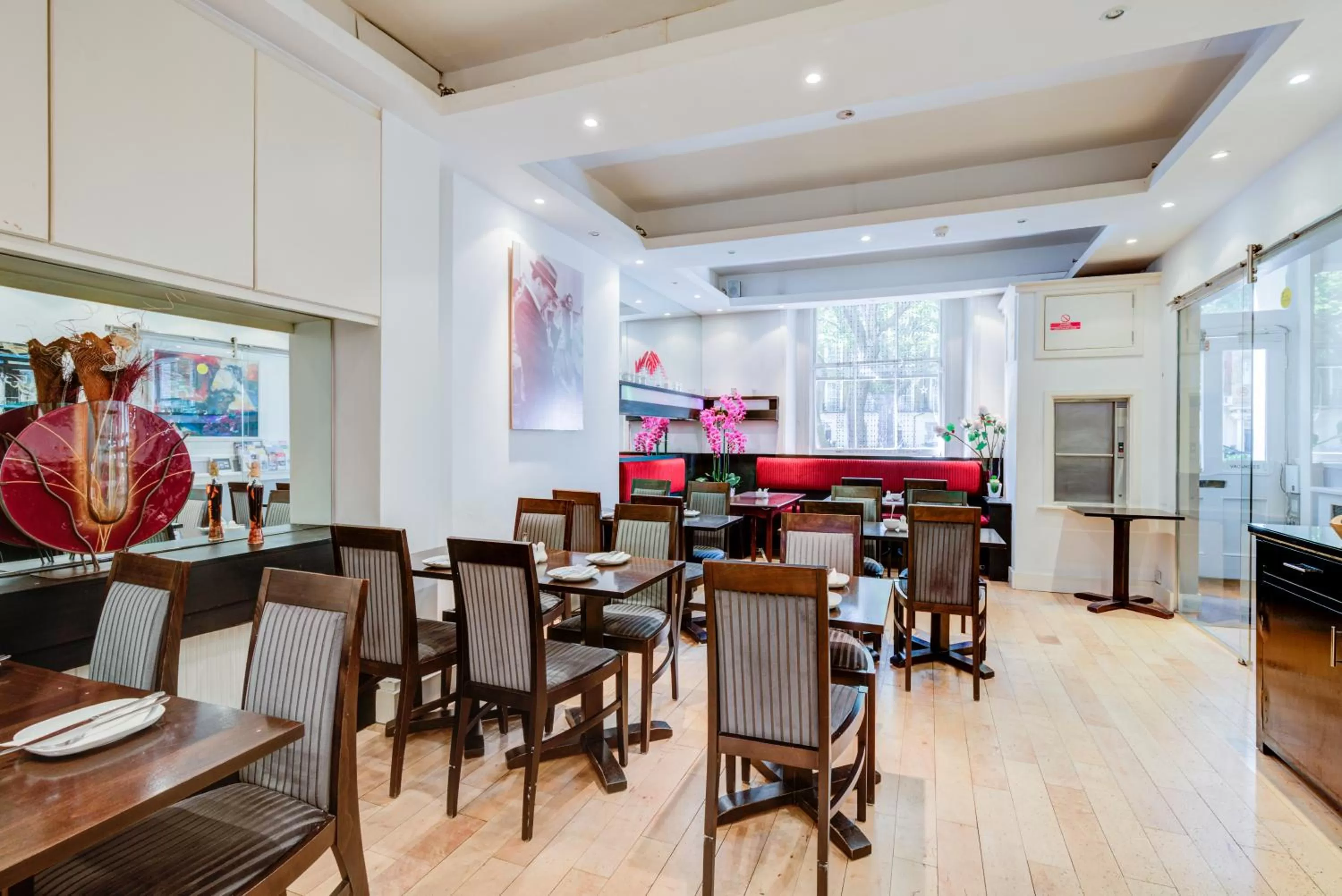 Admiral Hotel at Park Avenue