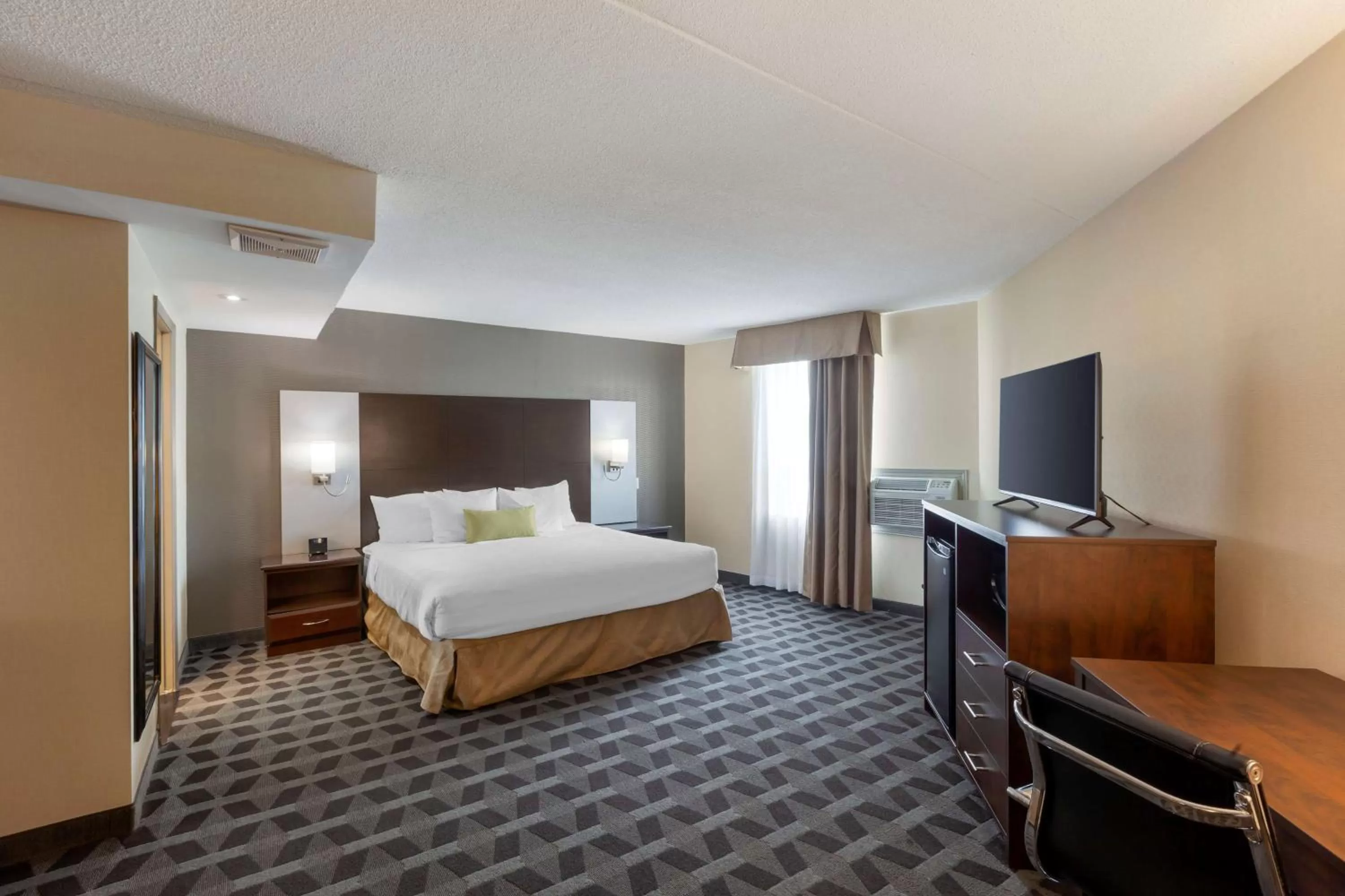 Bedroom, Bed in Best Western Plus Leamington Hotel & Conference Centre