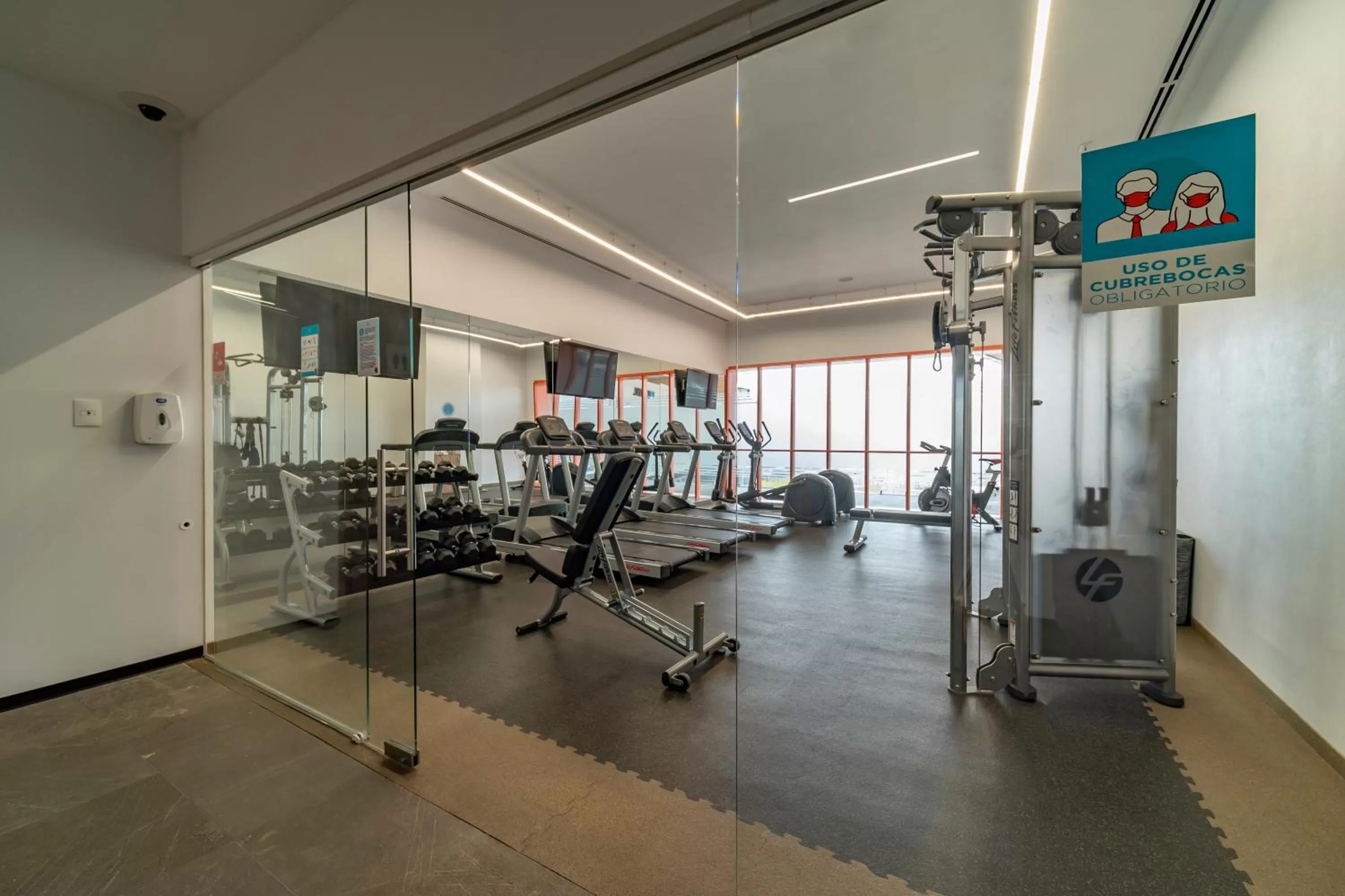 Fitness centre/facilities in Stadía Suites Querétaro Centro Histórico