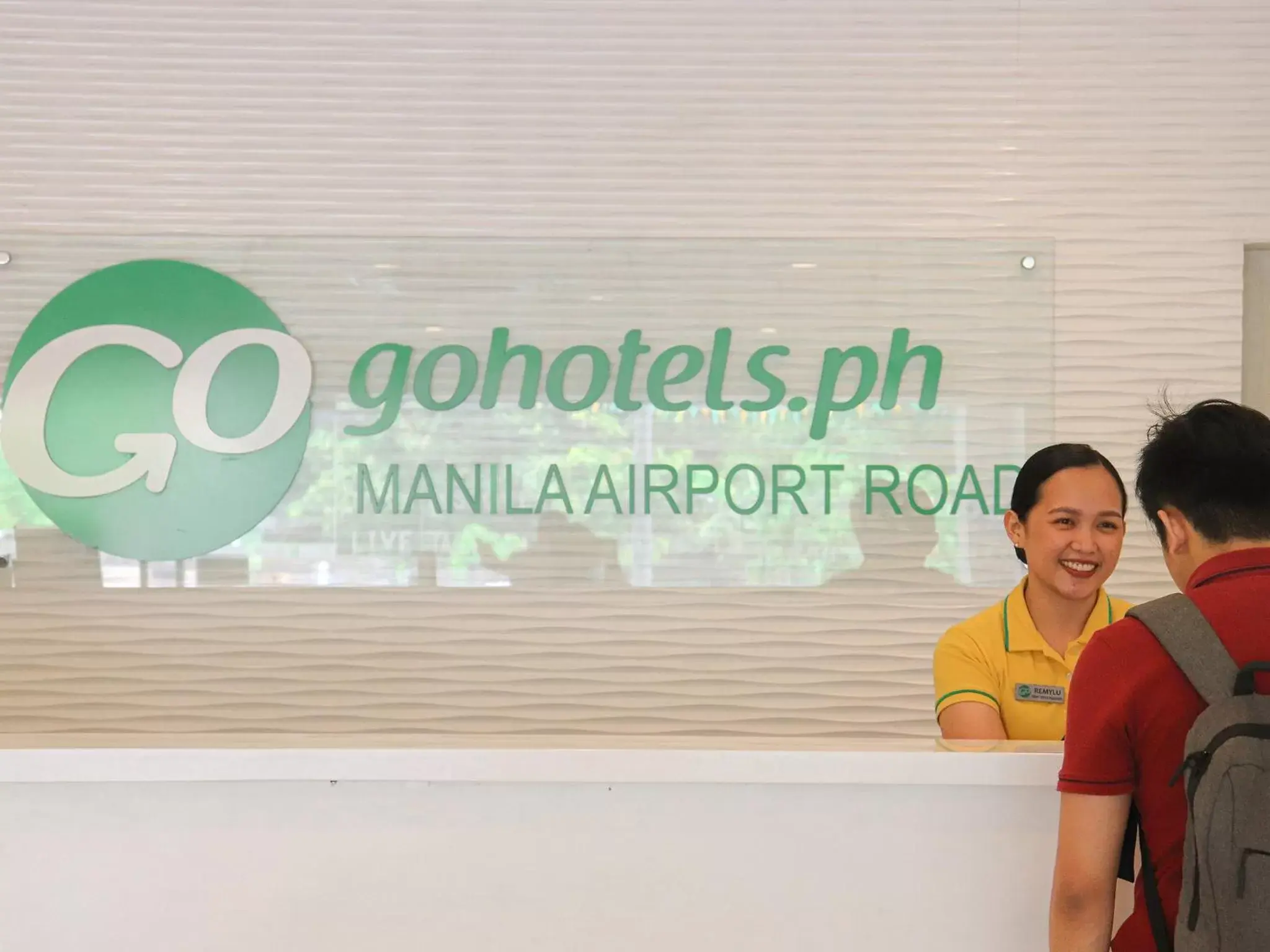 People in Go Hotels Manila Airport Road